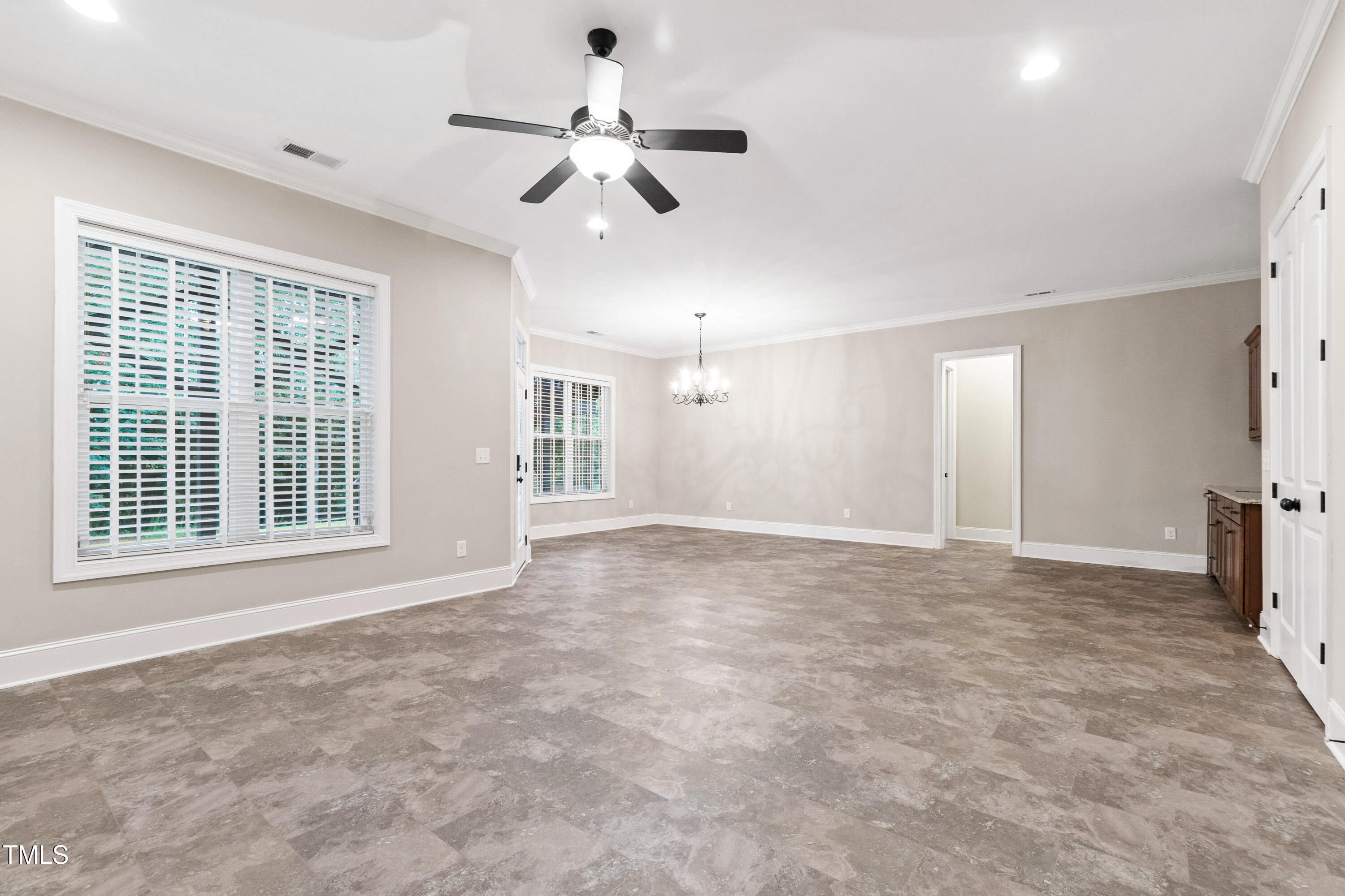 209 Sunset Bluffs Drive