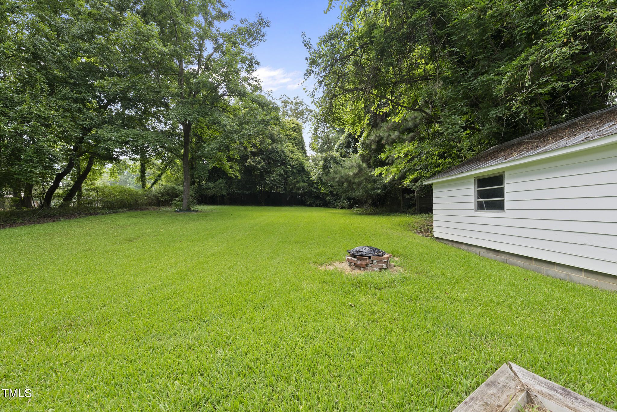 7 Meadowbrook Avenue