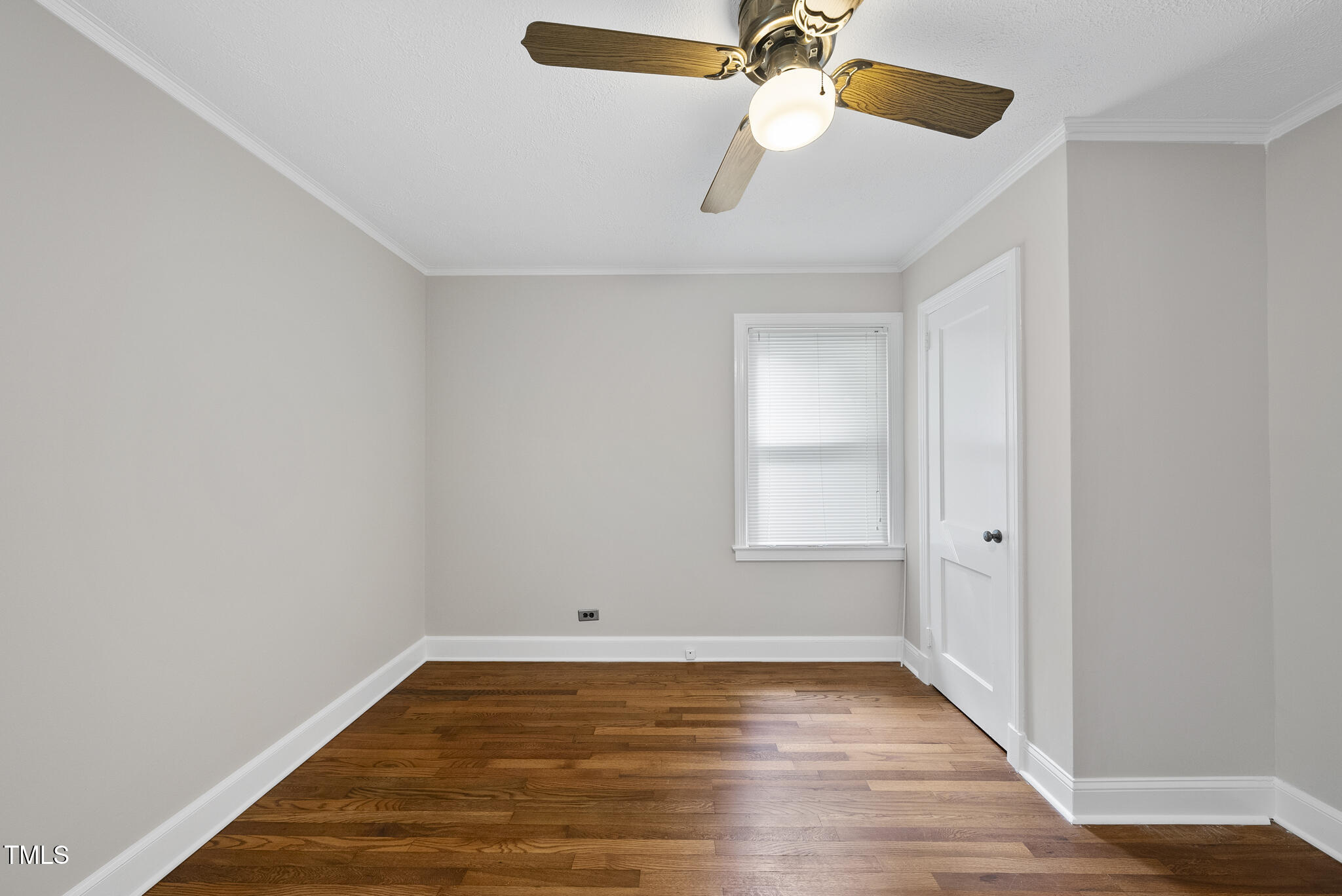7 Meadowbrook Avenue