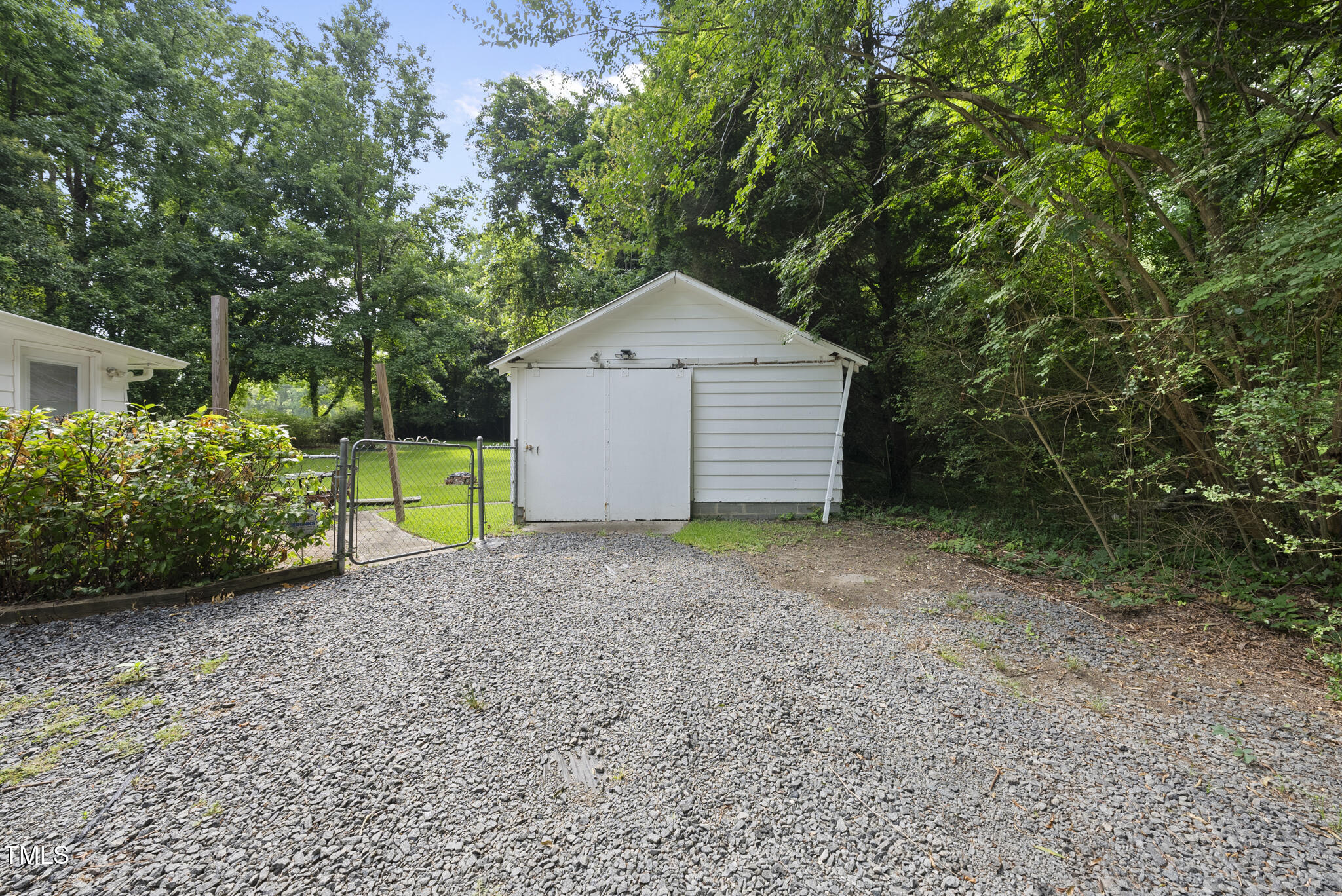 7 Meadowbrook Avenue