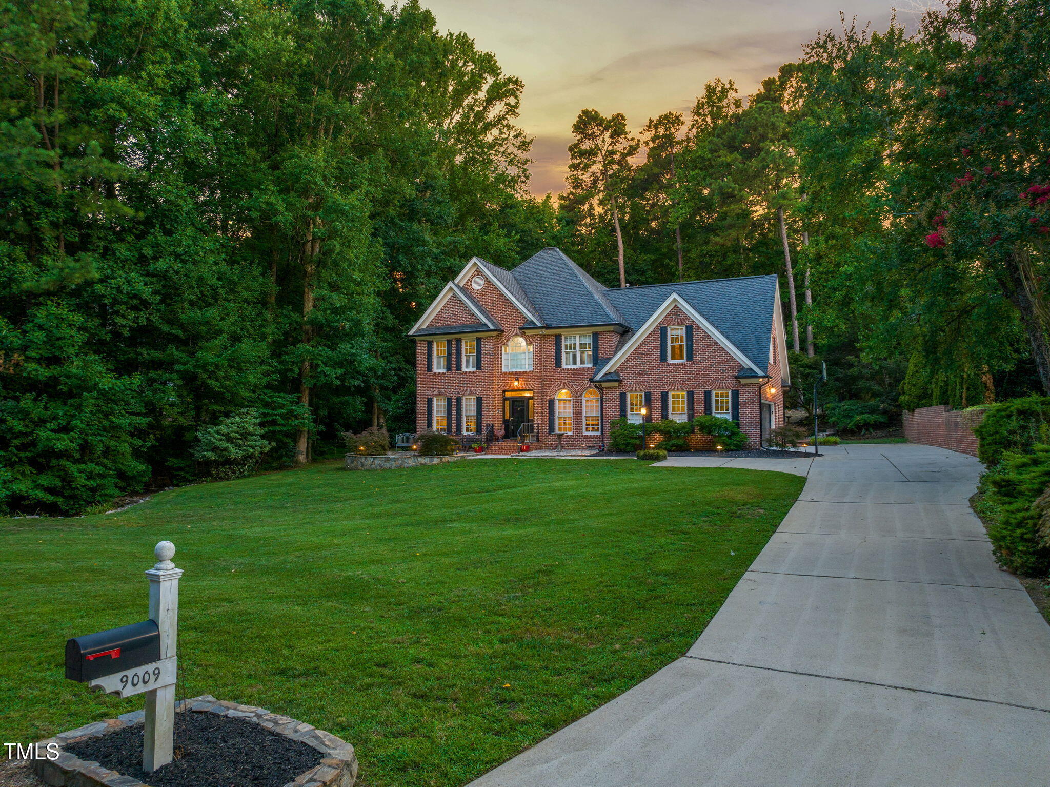 9009 Hometown Drive