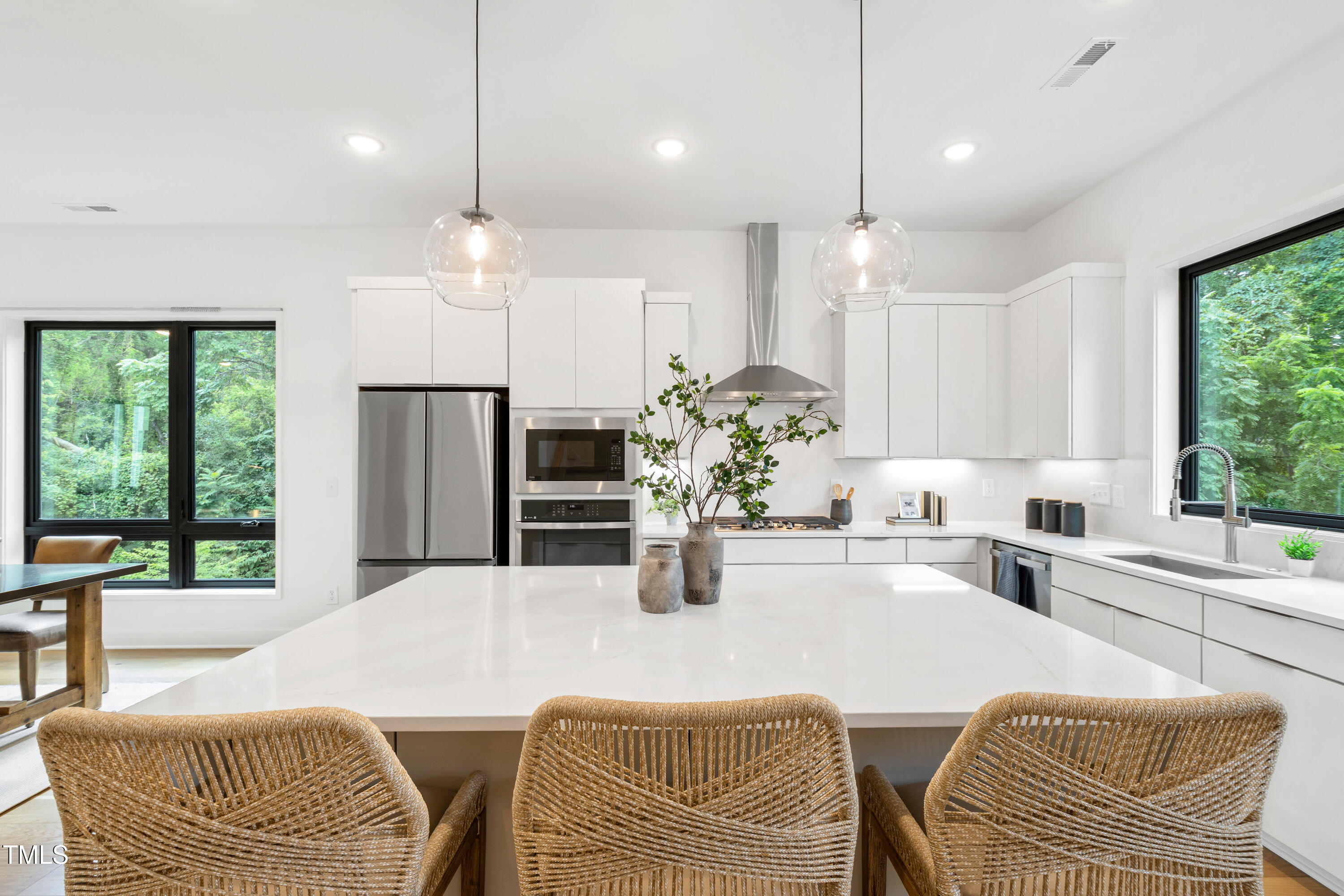 511 Edgecreek Court