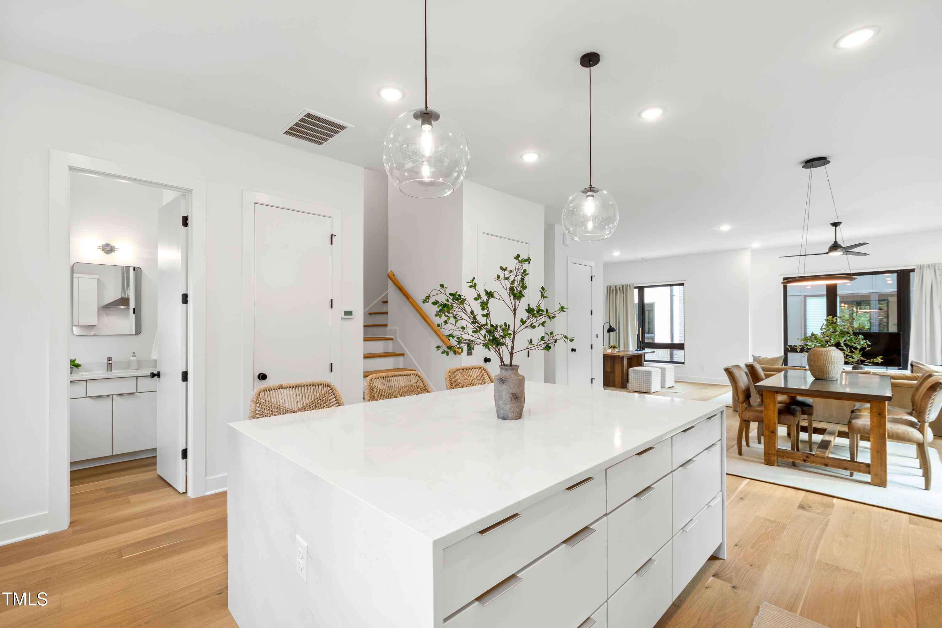 511 Edgecreek Court