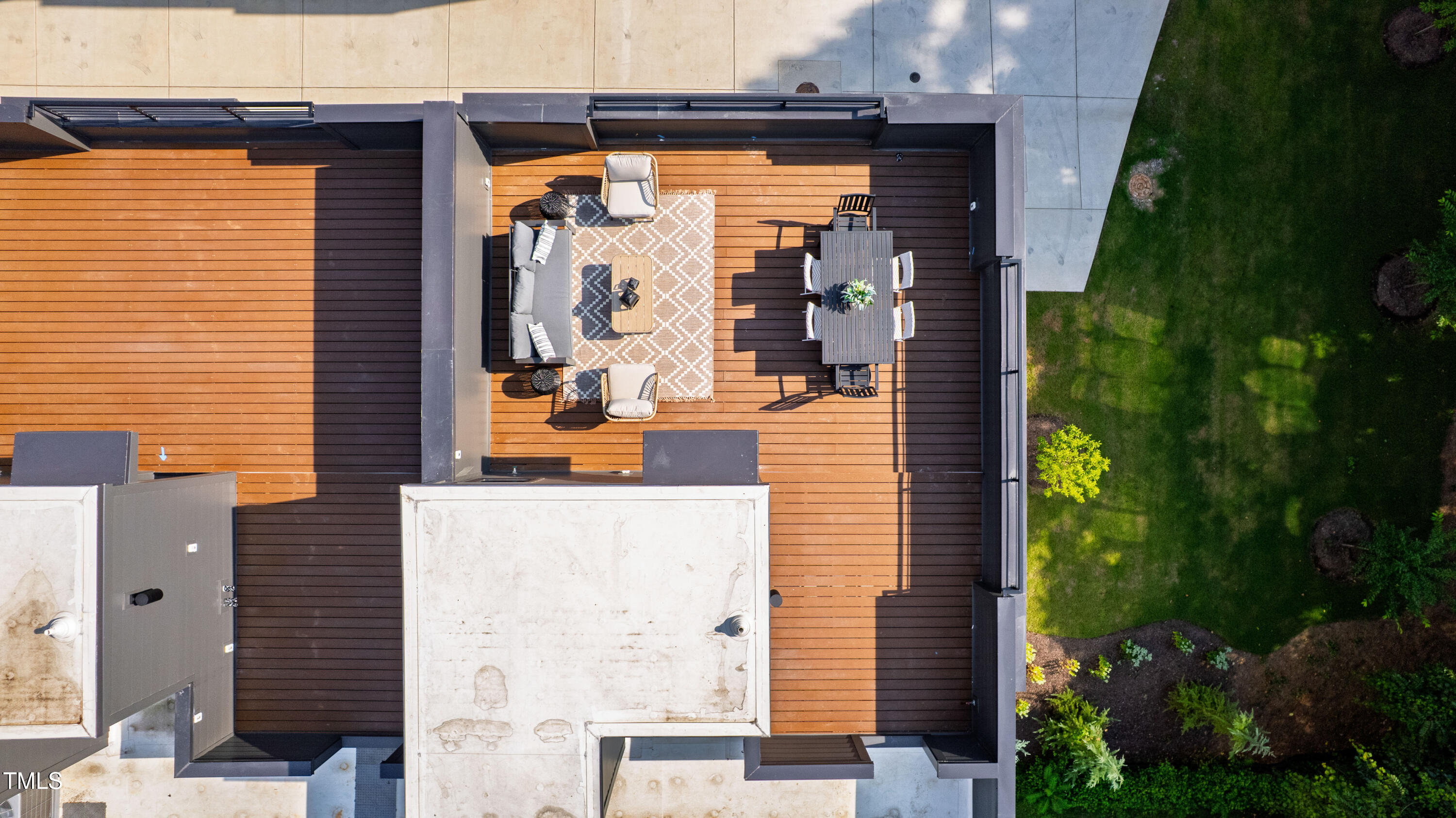 511 Edgecreek Court