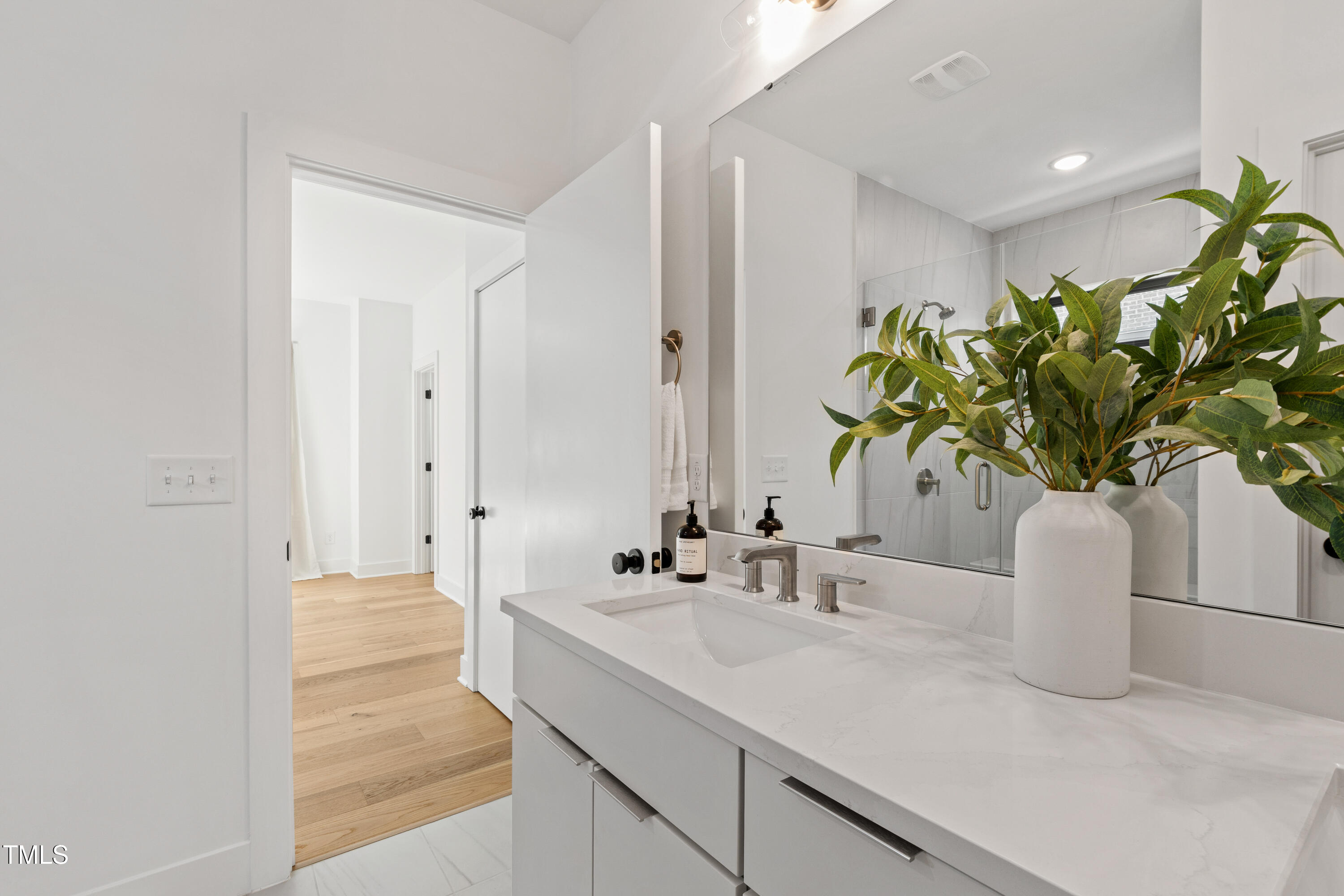 511 Edgecreek Court