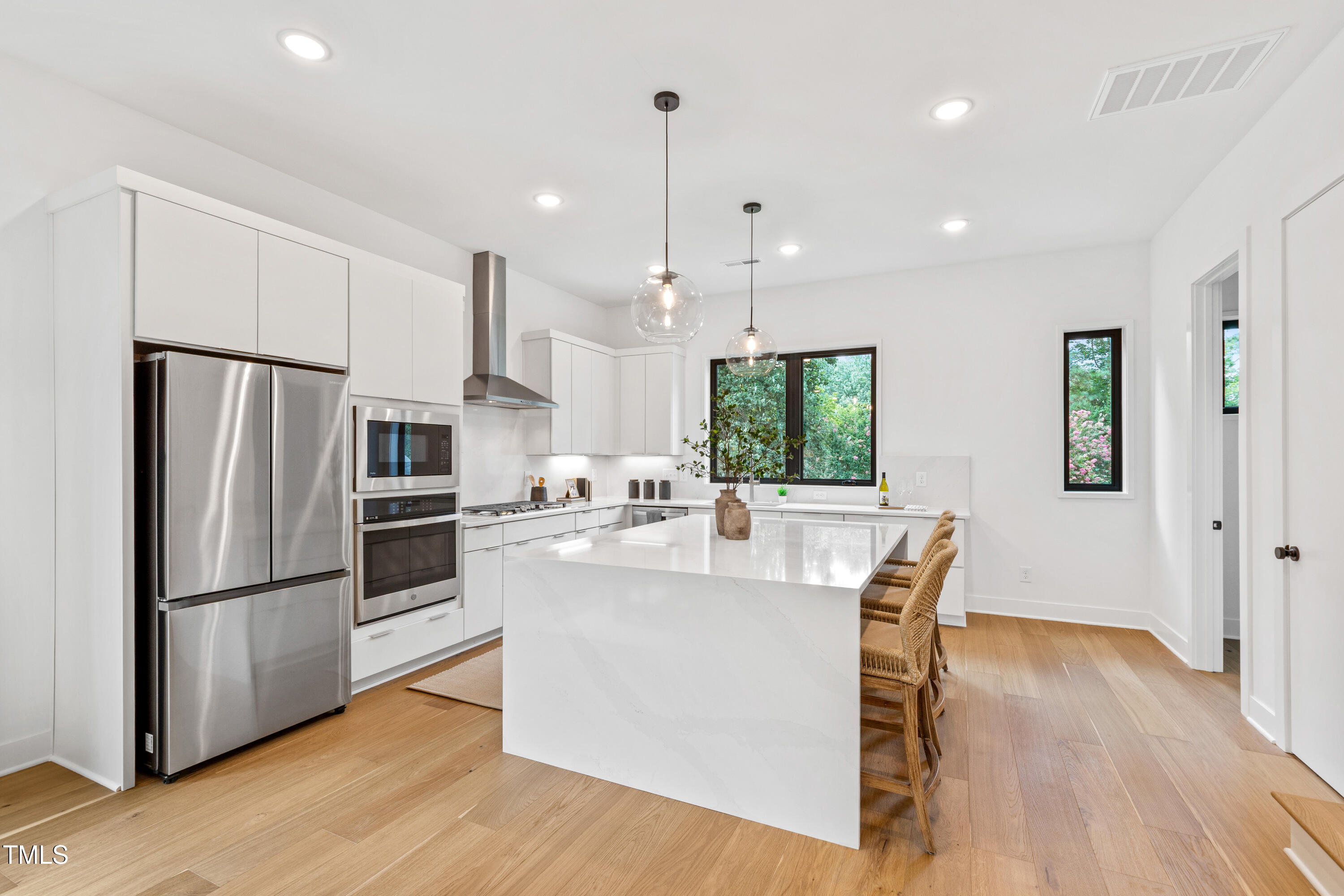 511 Edgecreek Court