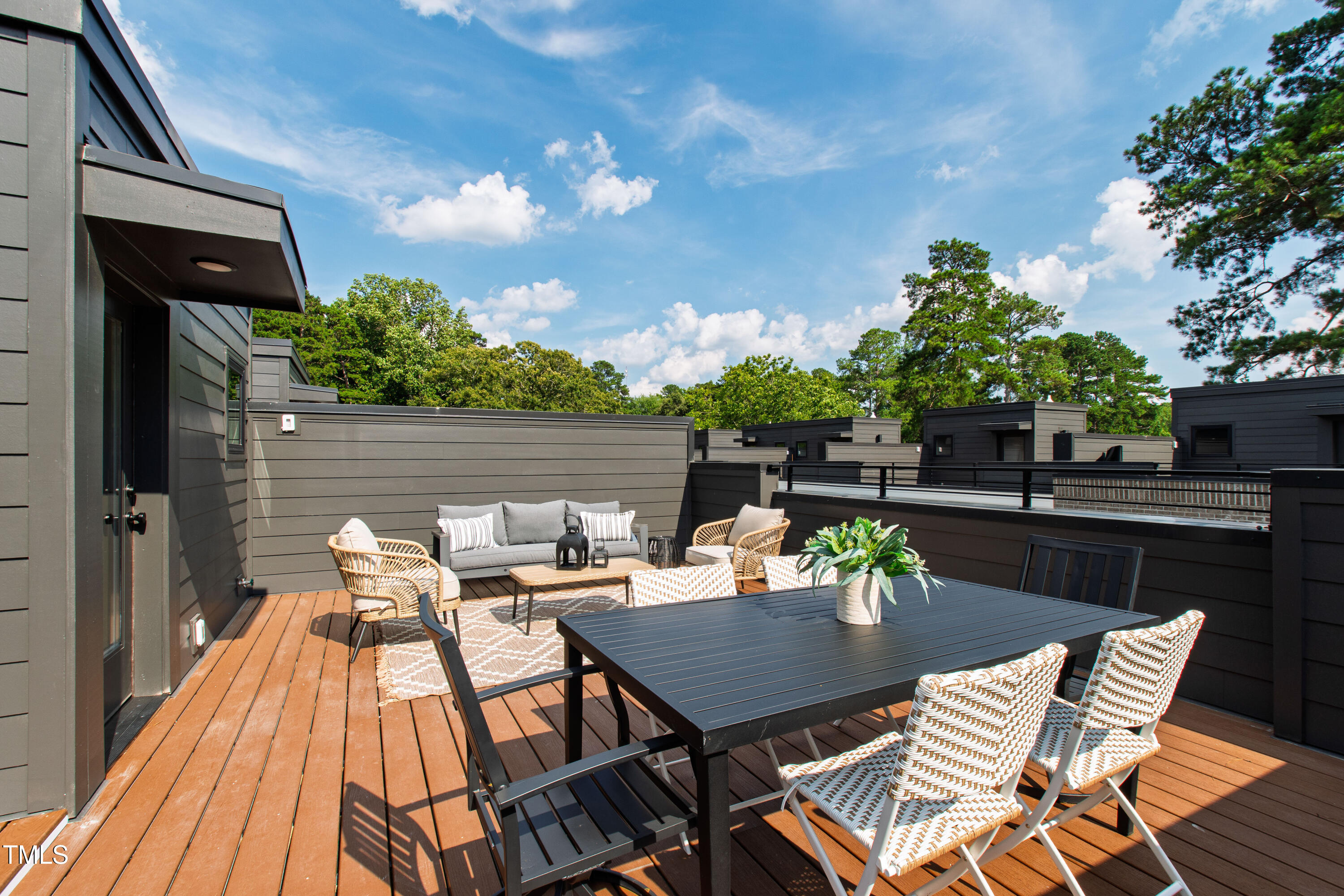 511 Edgecreek Court