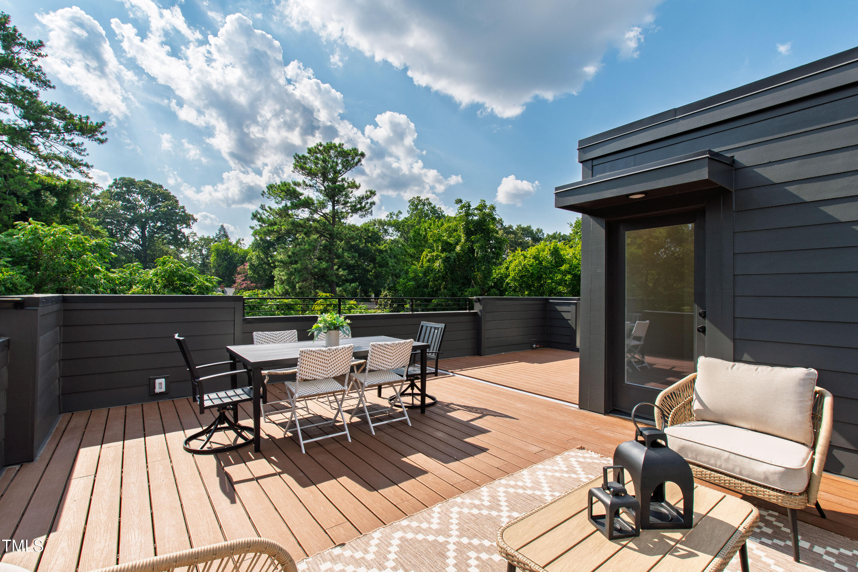 511 Edgecreek Court