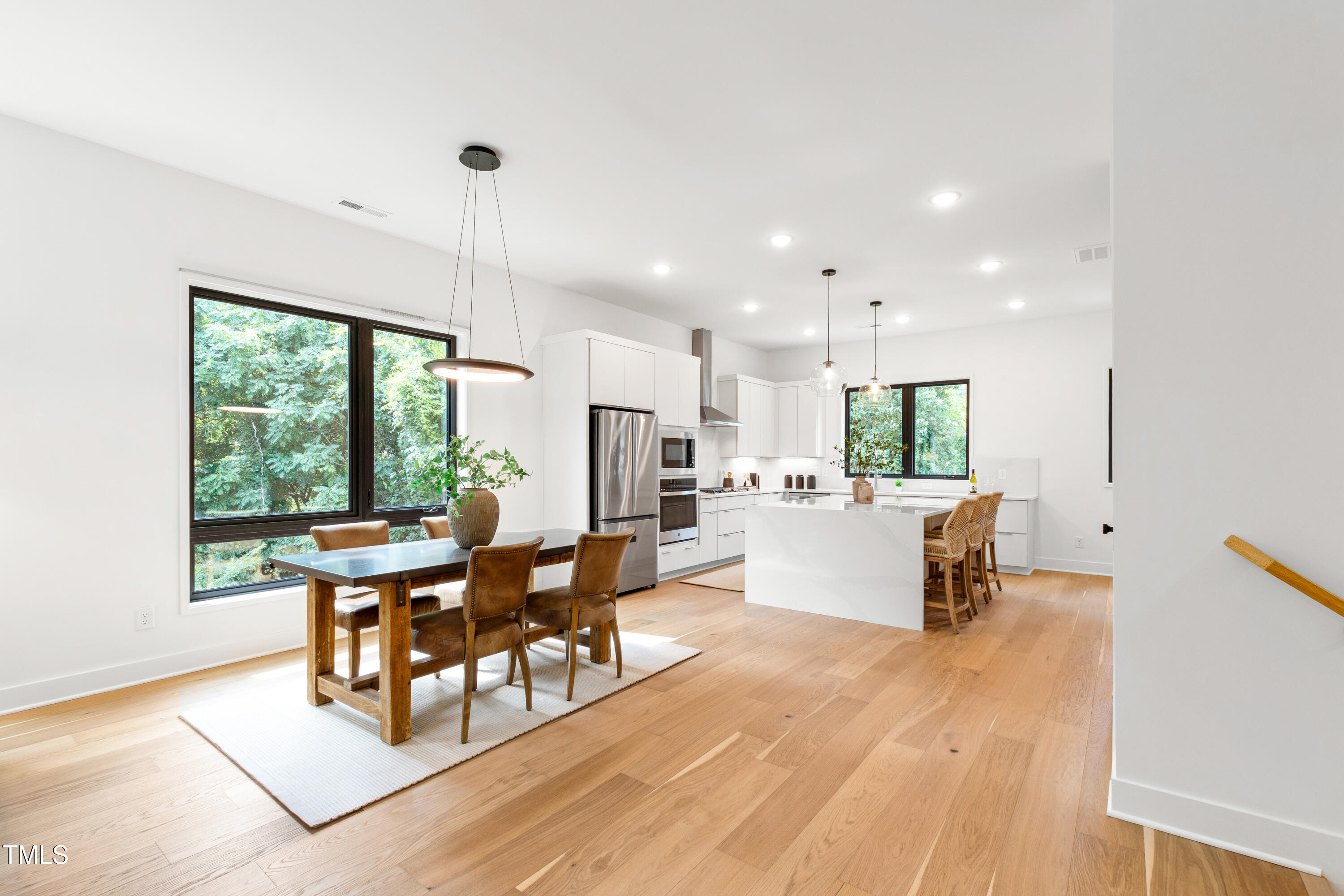 511 Edgecreek Court