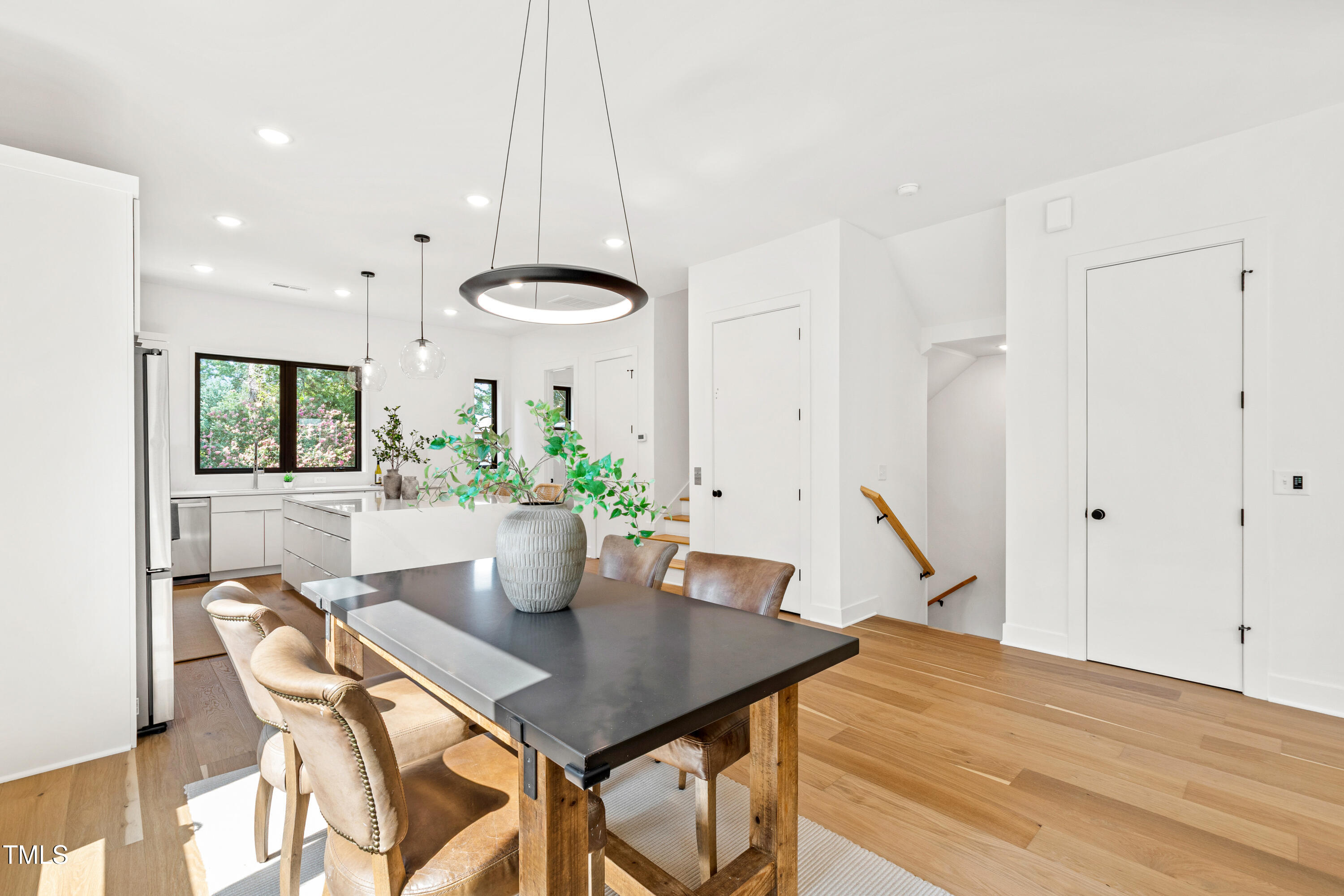 511 Edgecreek Court