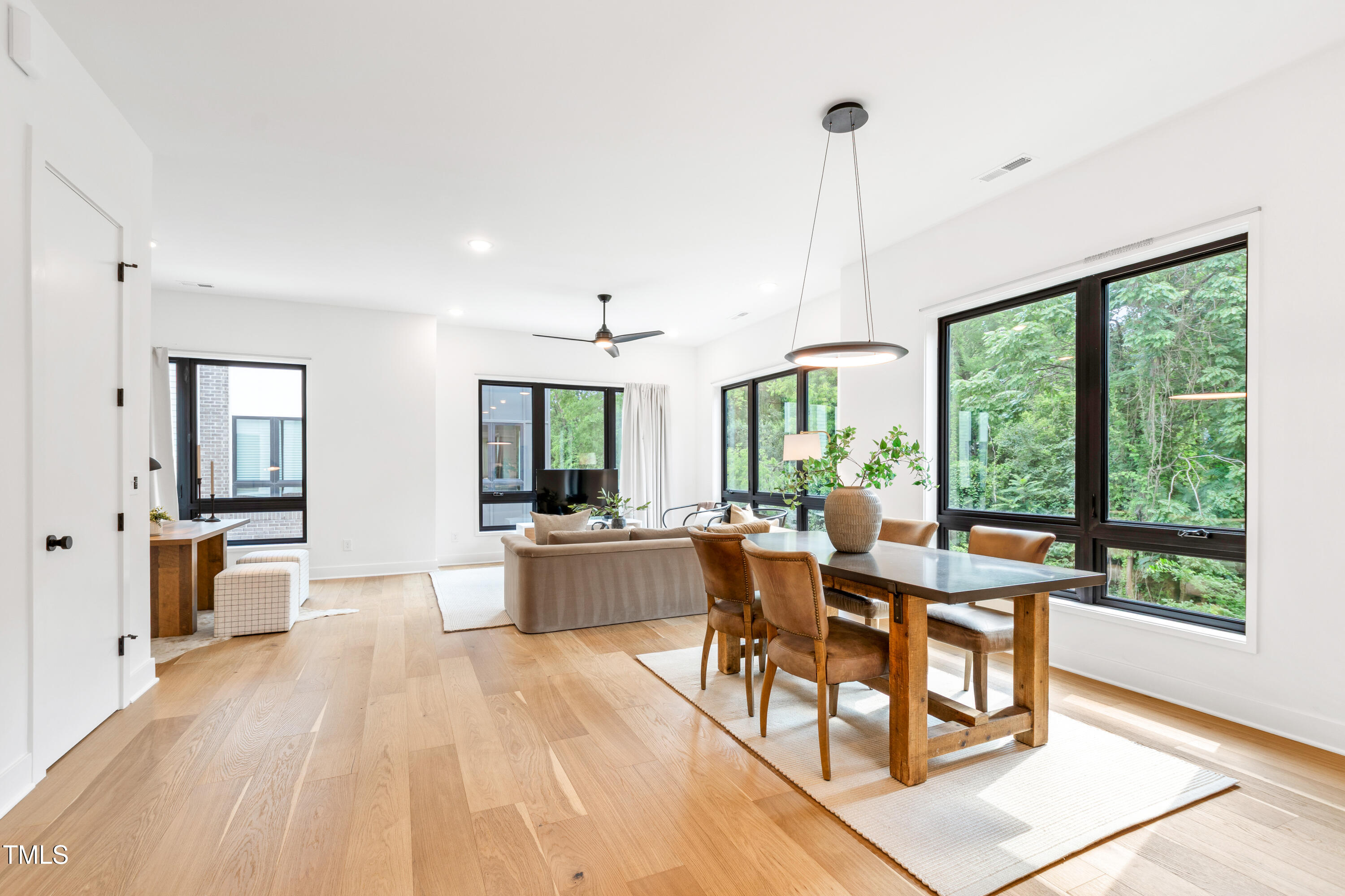 511 Edgecreek Court