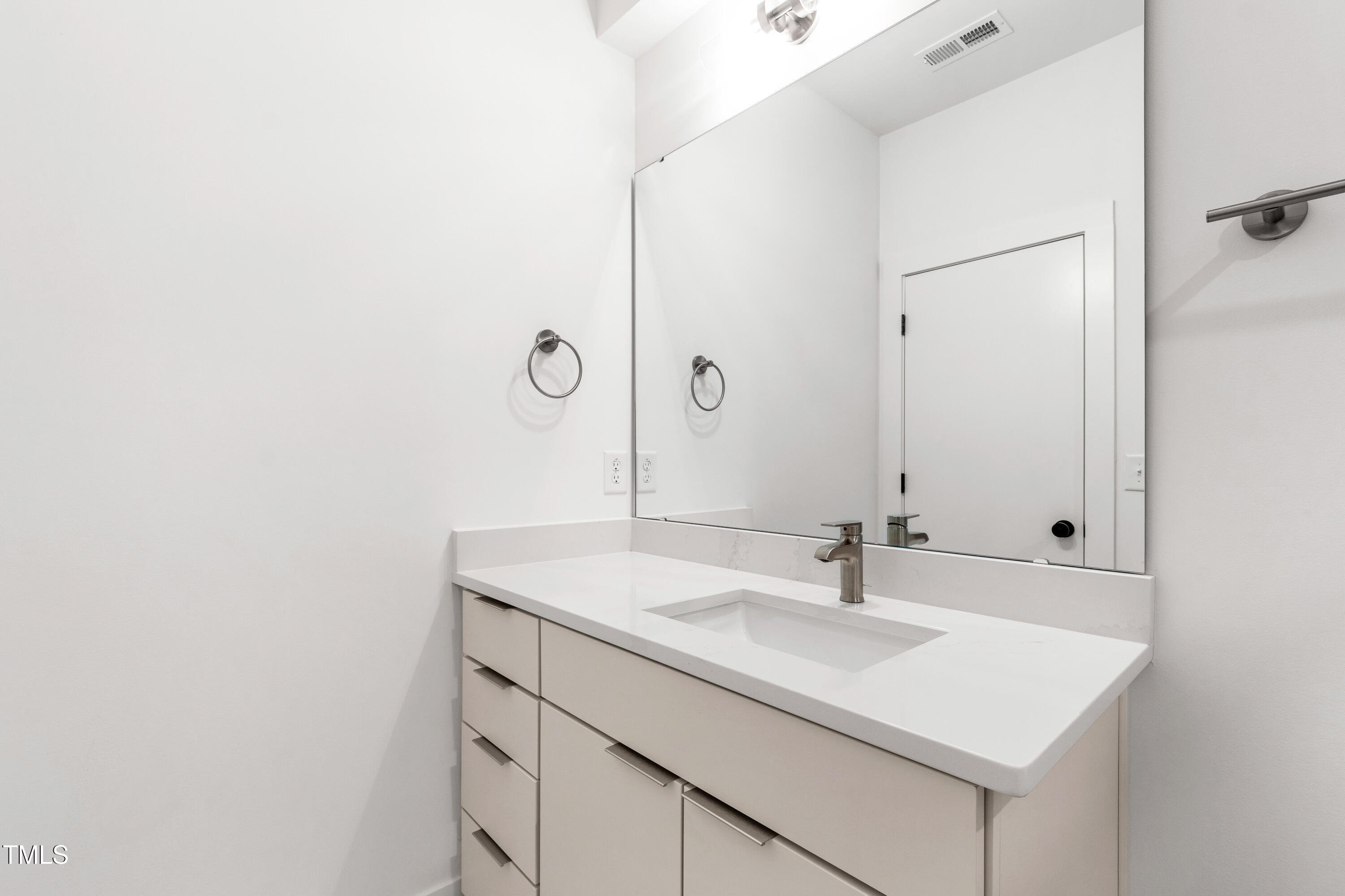 511 Edgecreek Court
