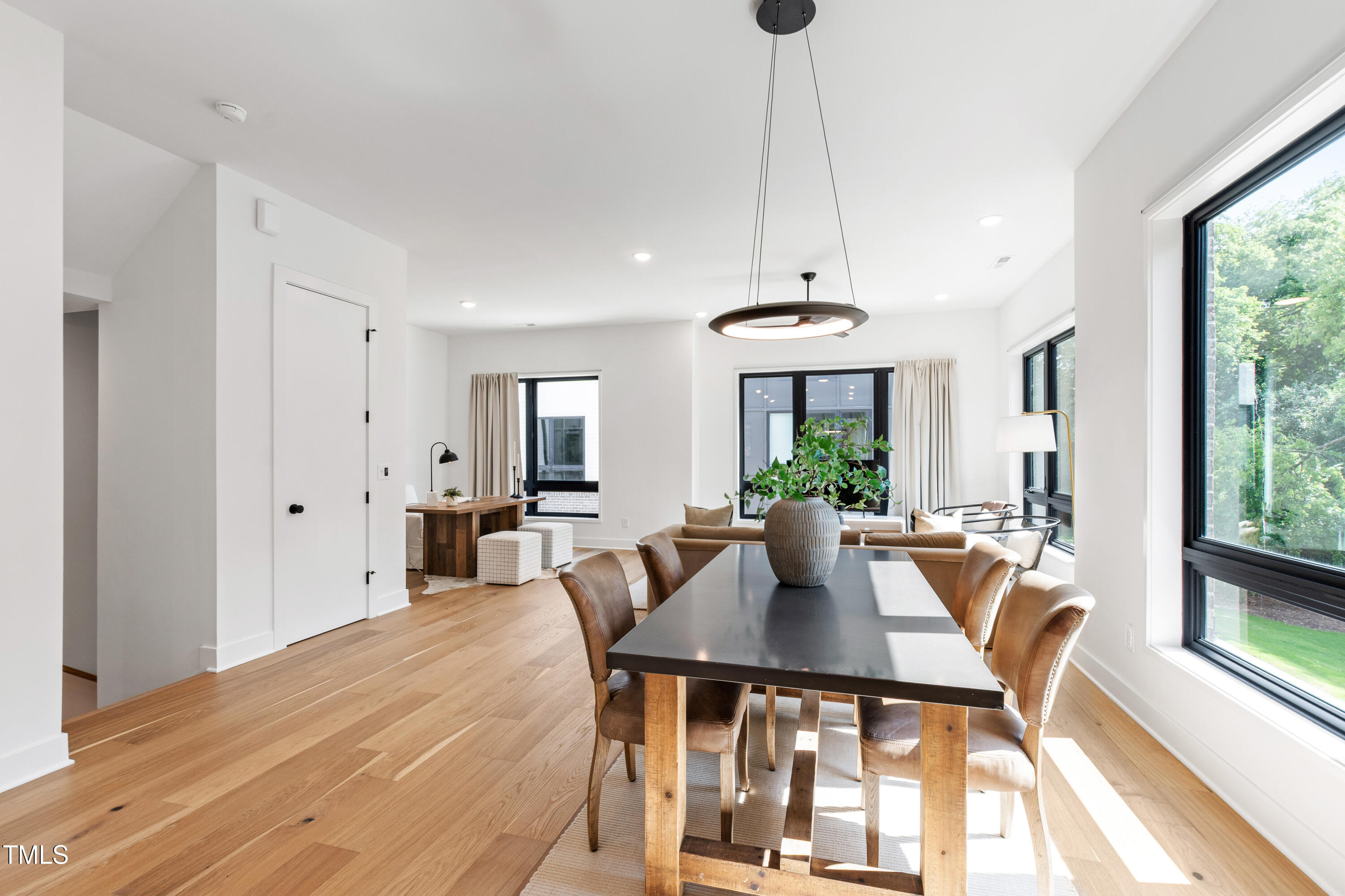 511 Edgecreek Court