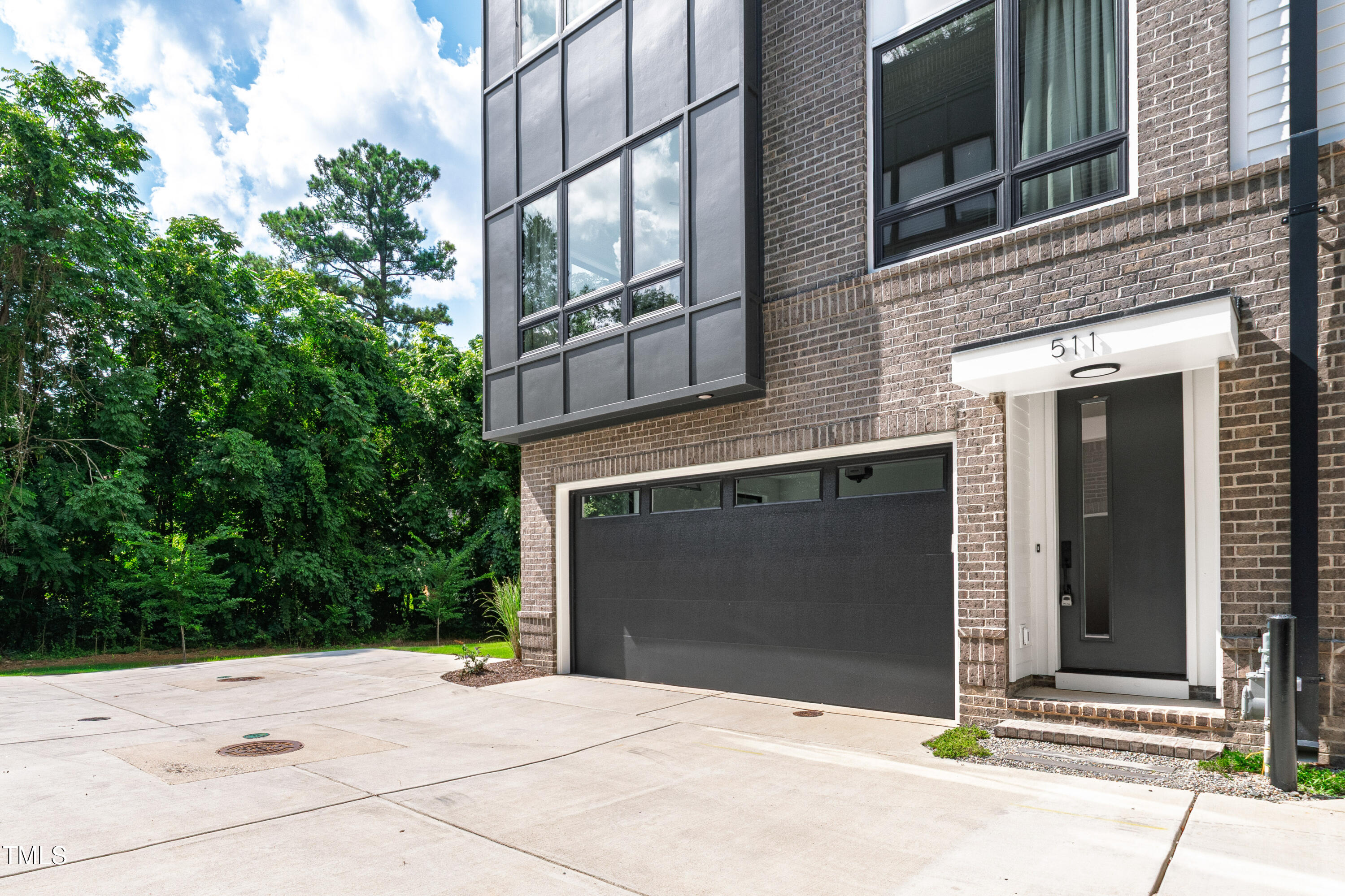 511 Edgecreek Court