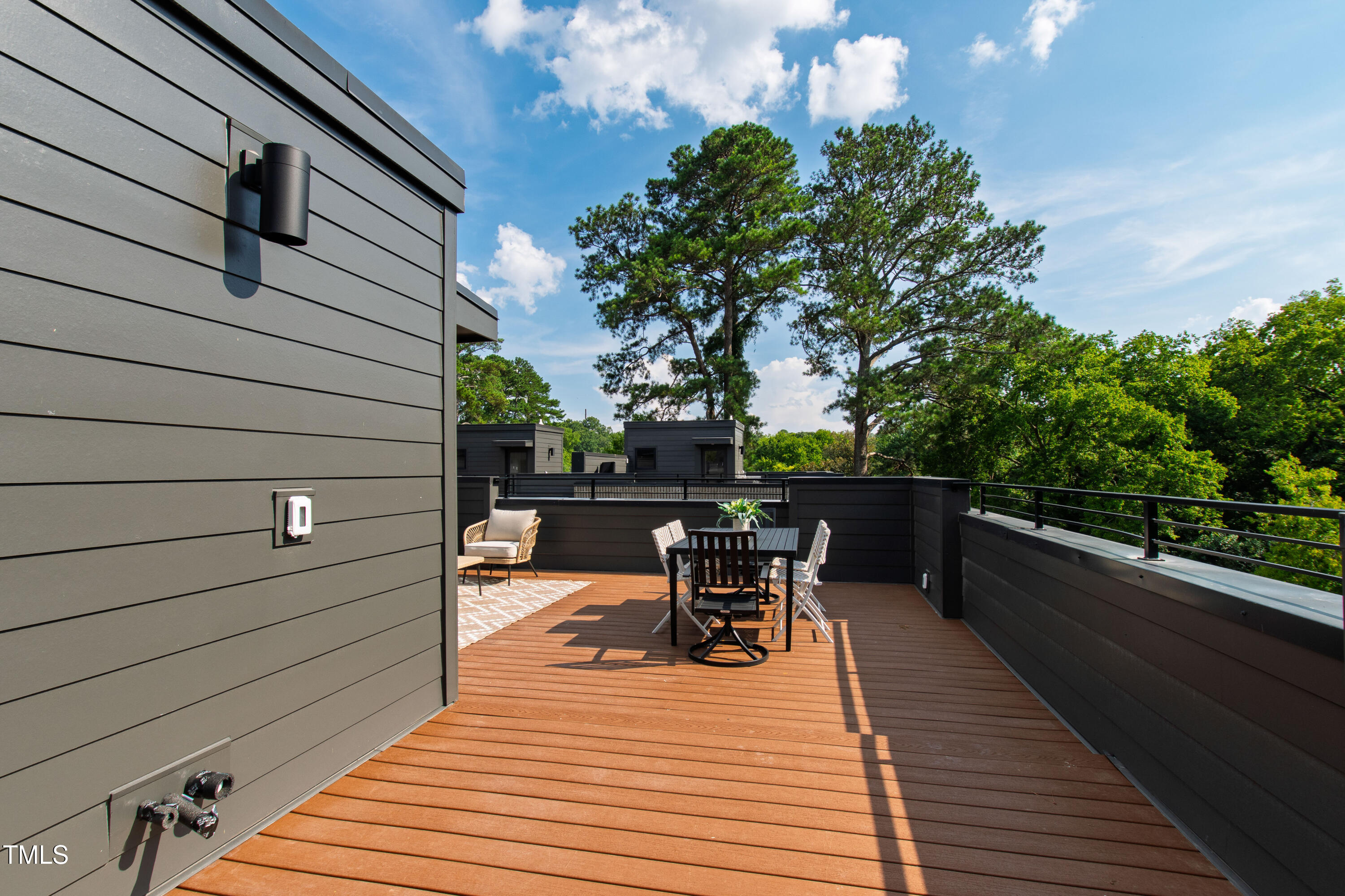 511 Edgecreek Court