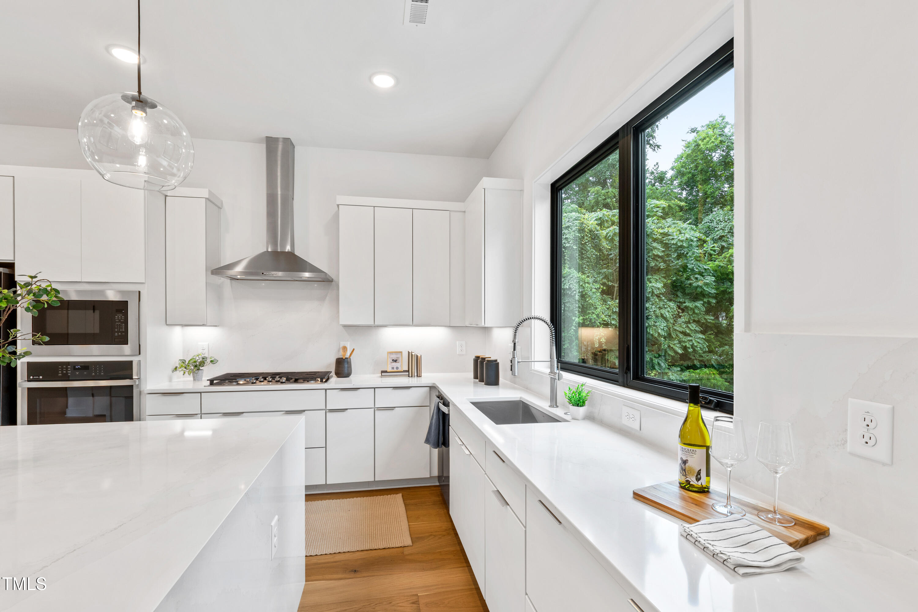 511 Edgecreek Court
