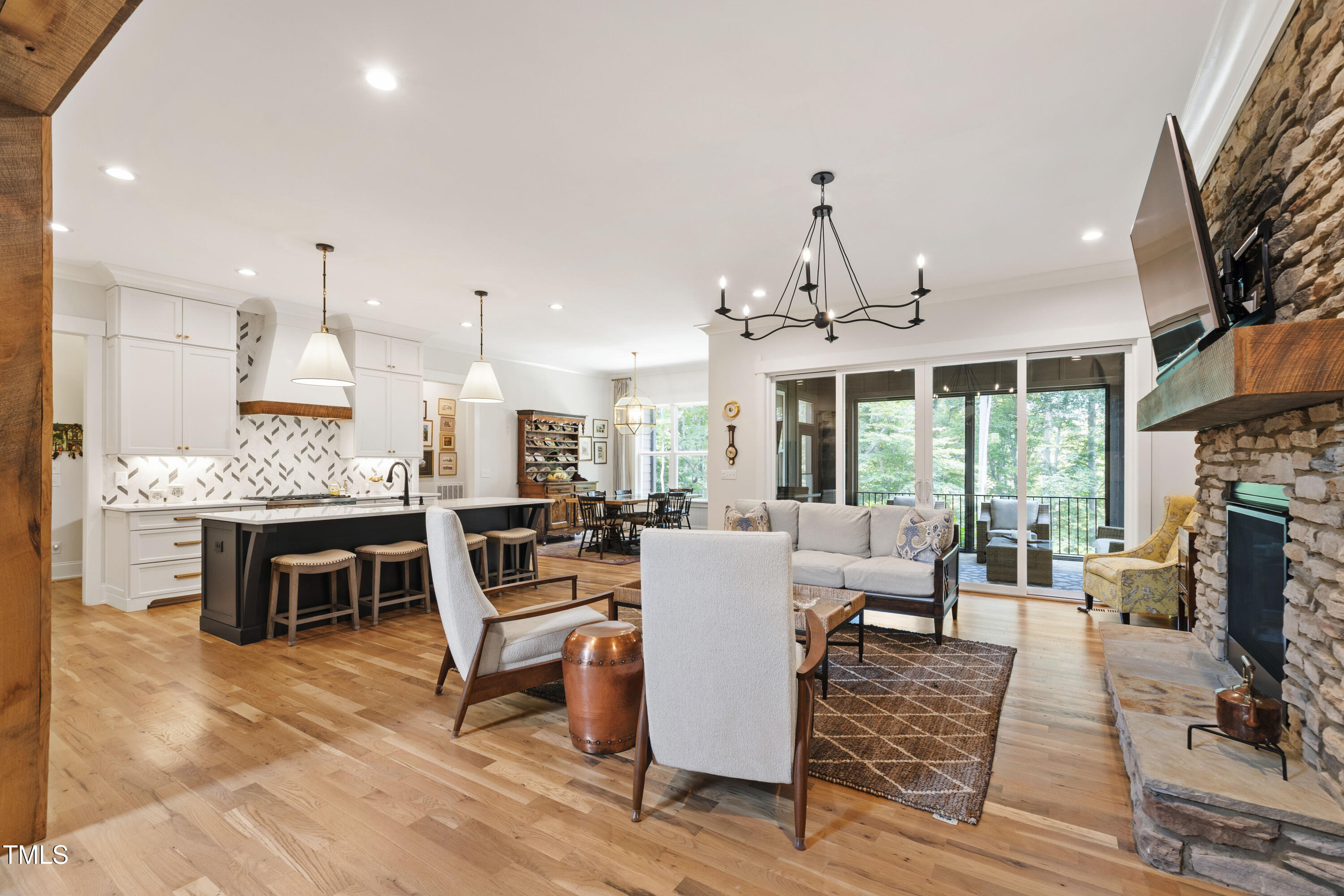 541 Sunset Grove Drive