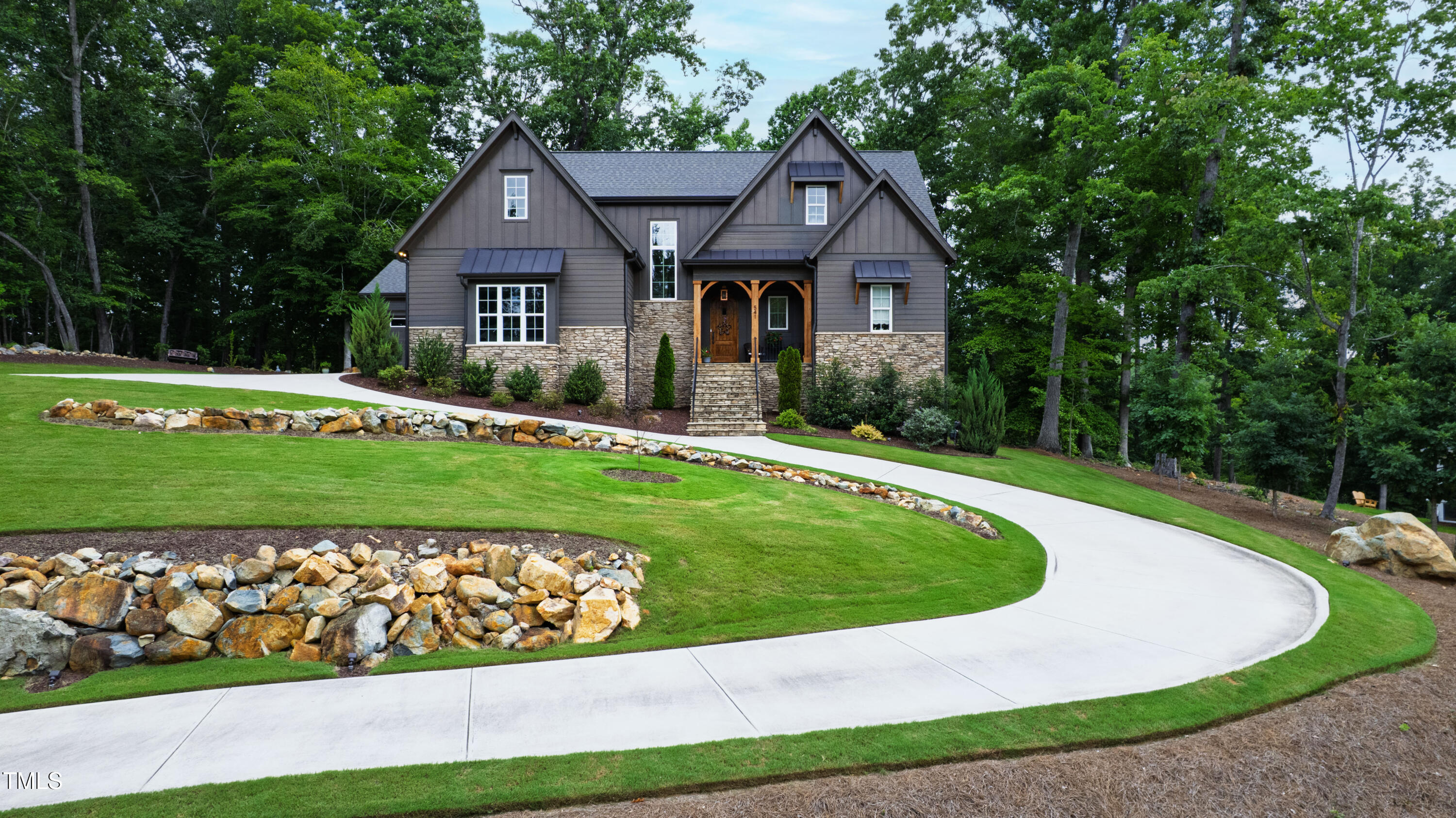 541 Sunset Grove Drive