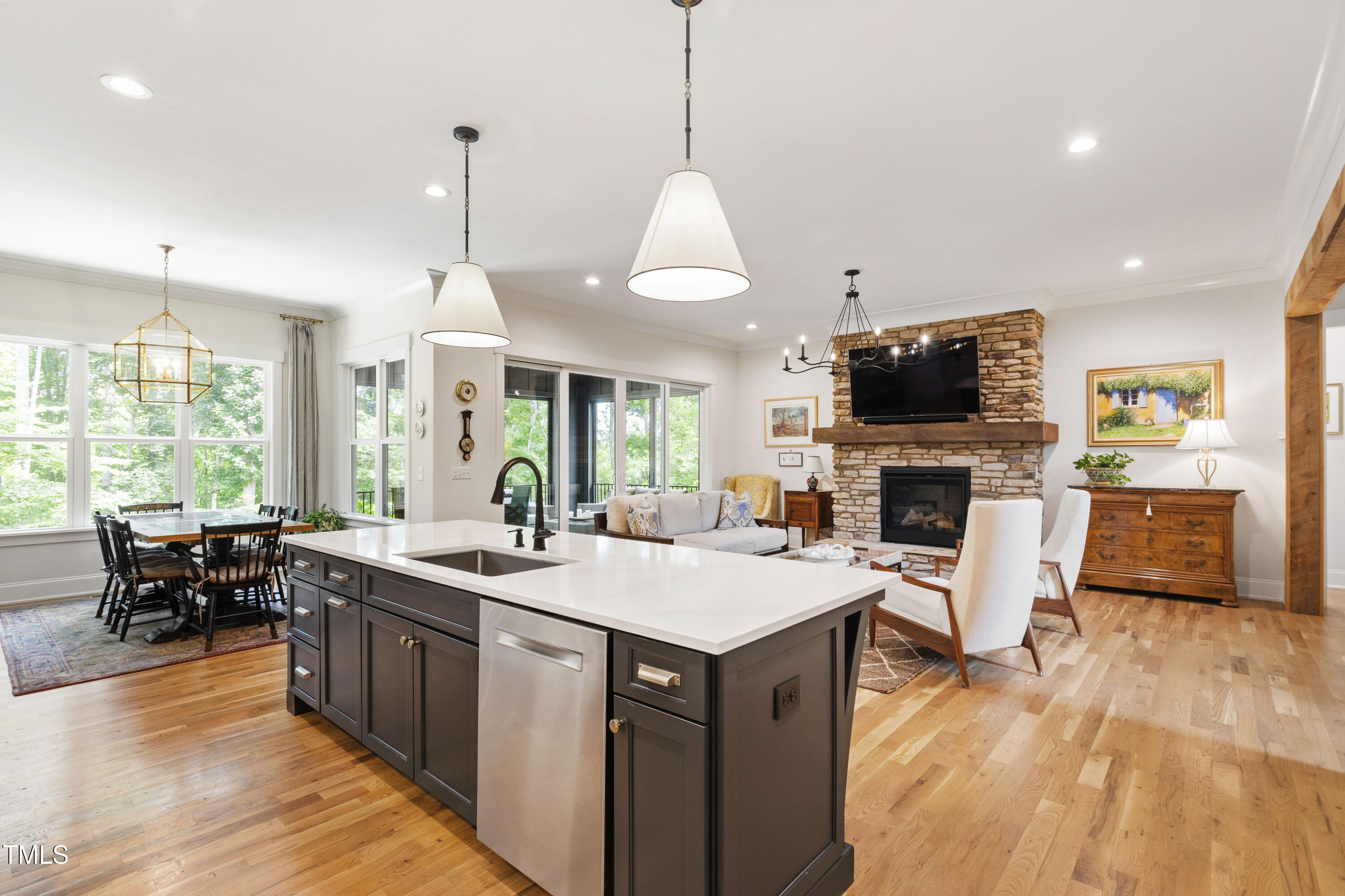 541 Sunset Grove Drive