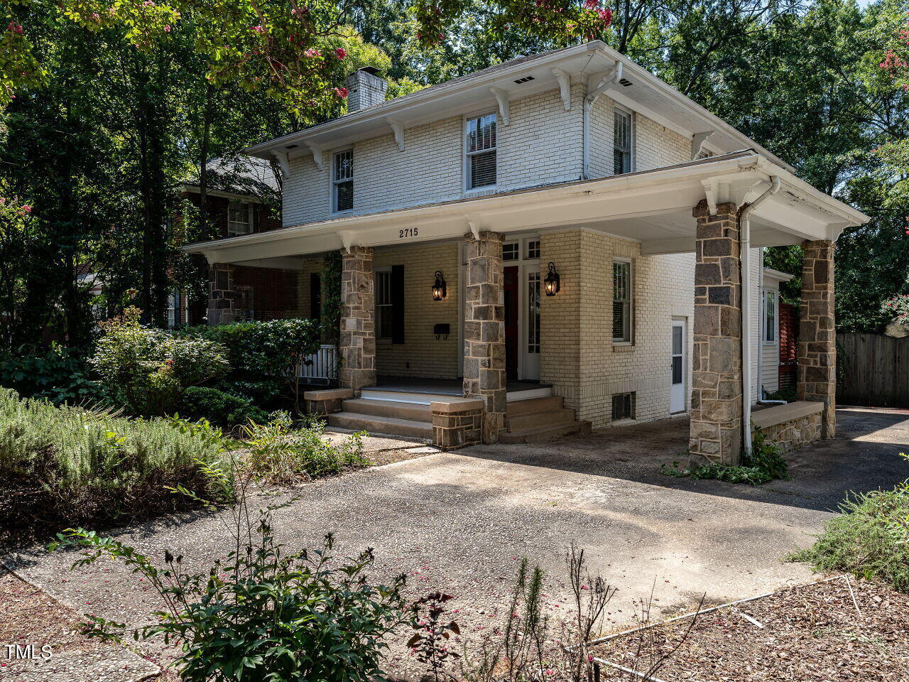 2715 Vanderbilt Avenue
