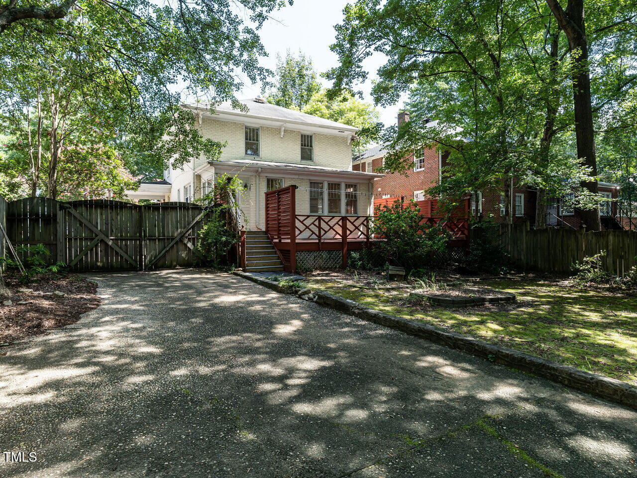 2715 Vanderbilt Avenue
