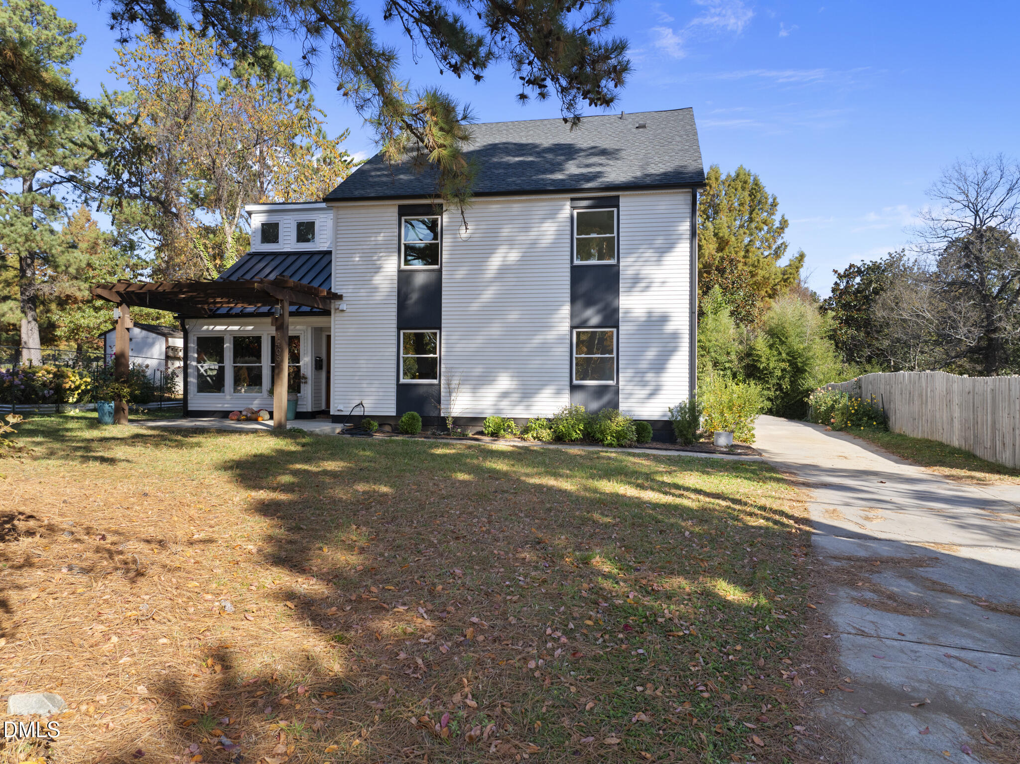 1409 Lions Way