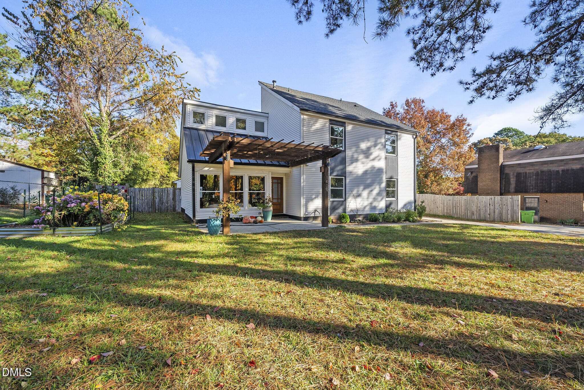 1409 Lions Way