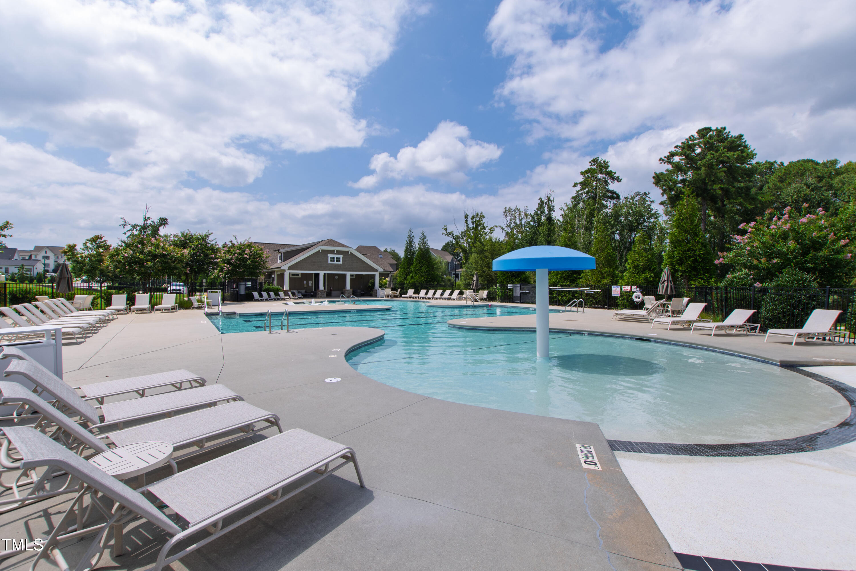 713 Brownwich Street