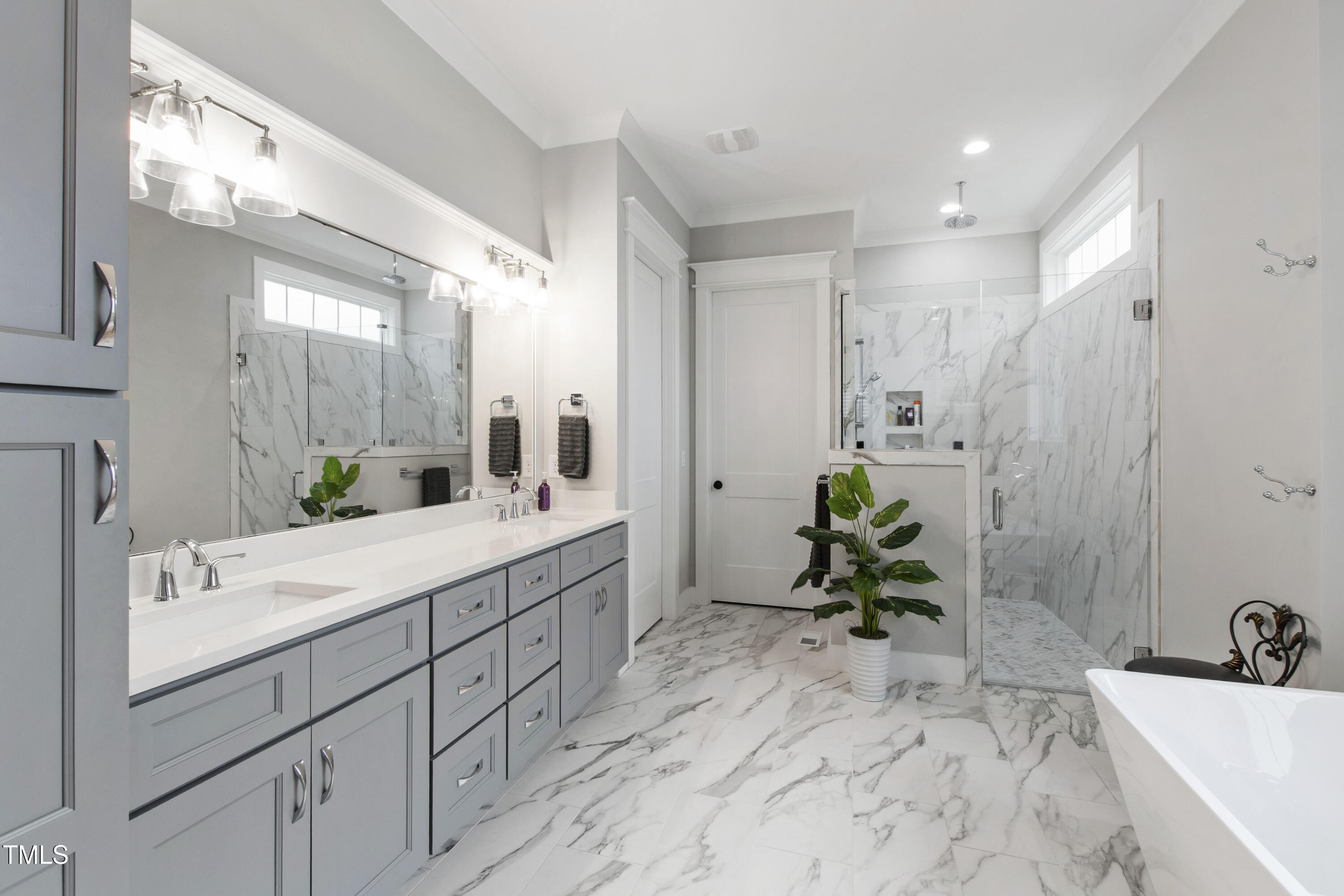 713 Brownwich Street