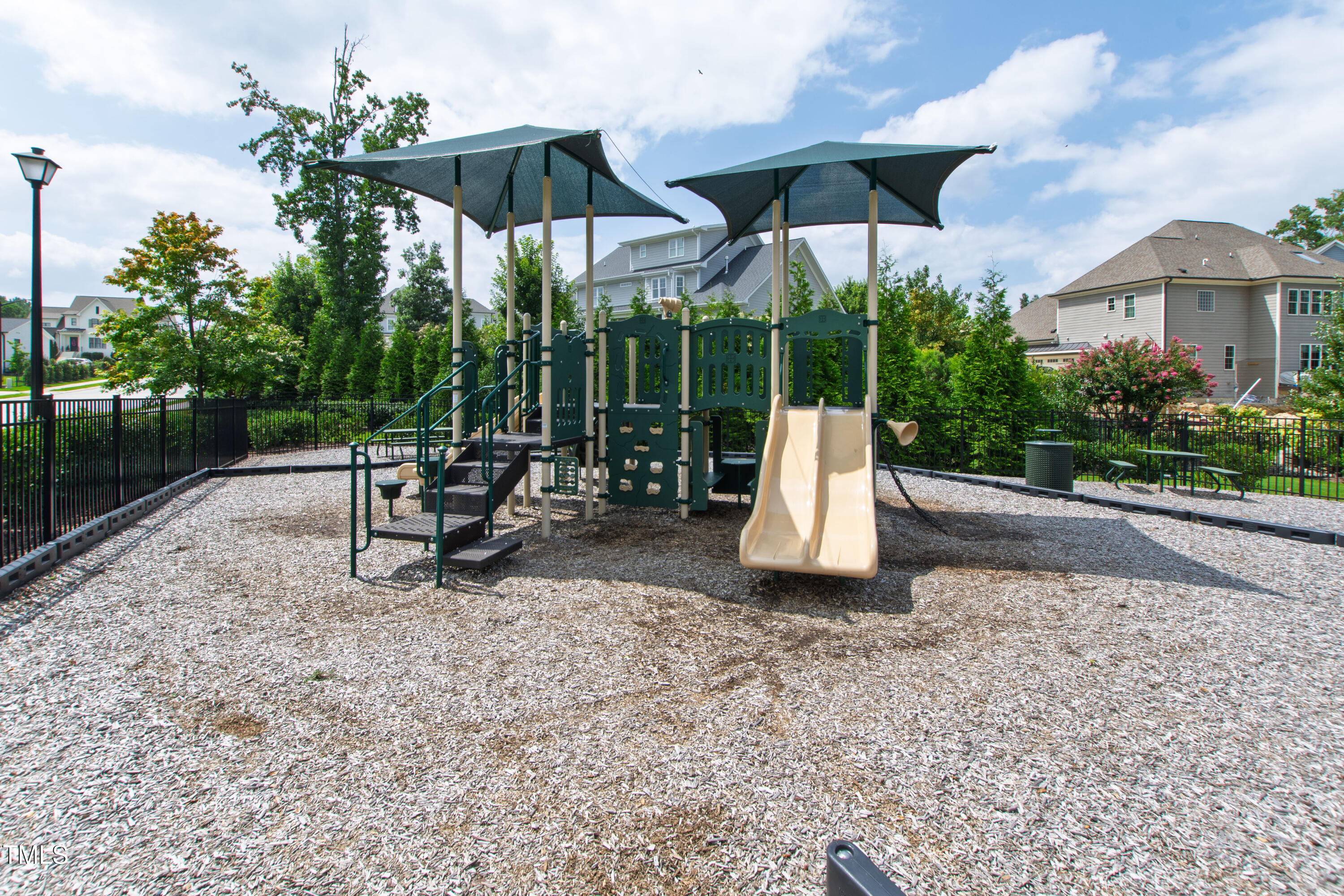 713 Brownwich Street