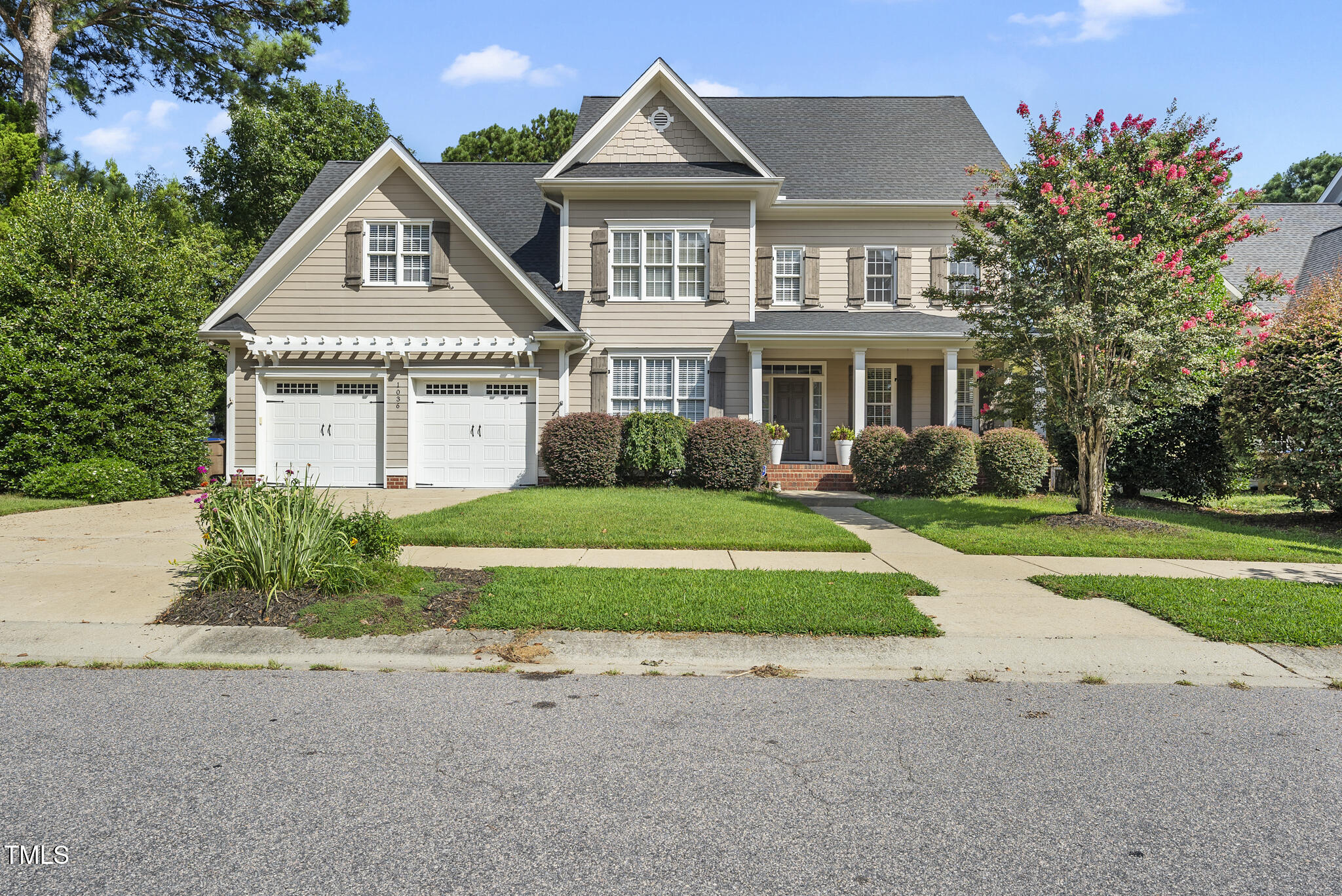 1036 Golden Star Way