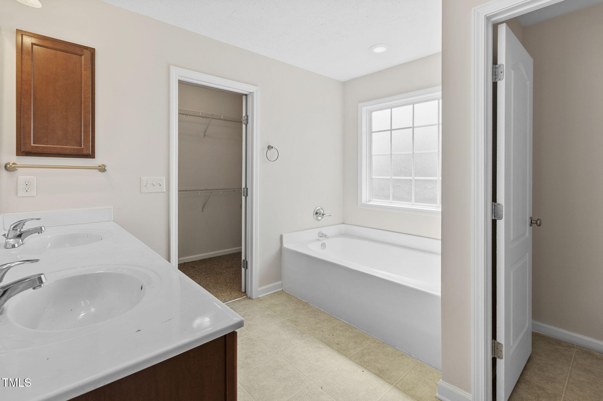 2153 Hunting Bow Drive