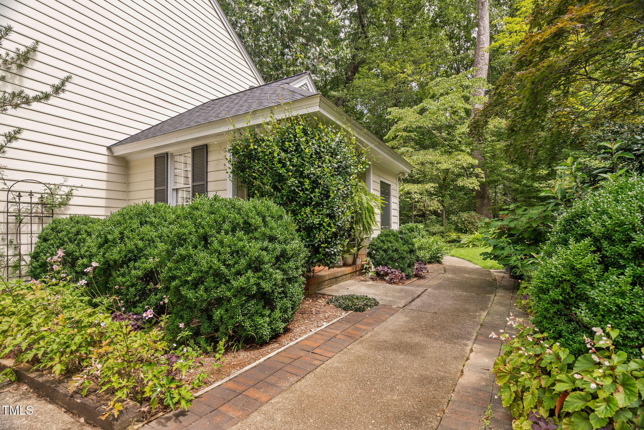 3316 Marblehead Lane