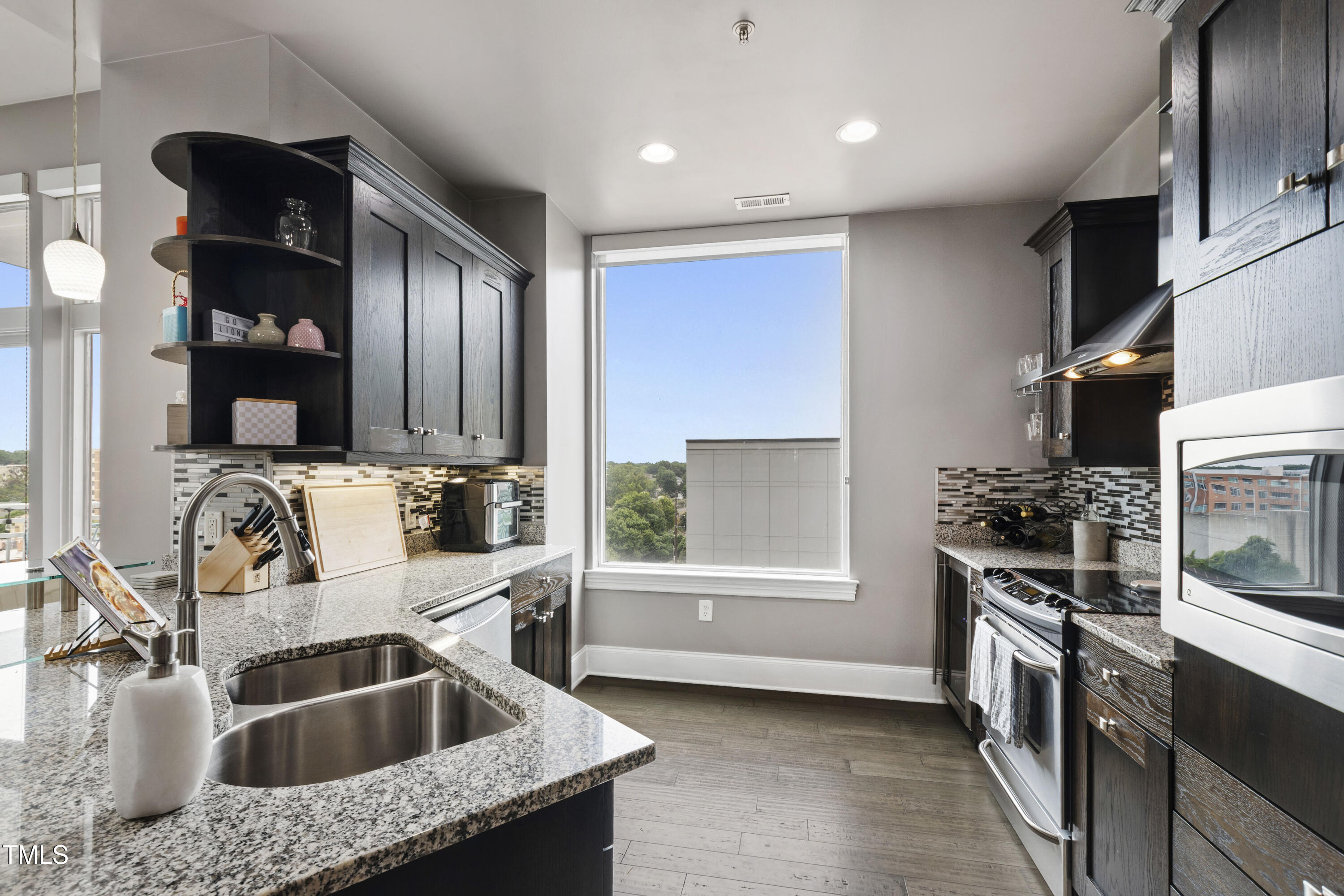 400 W North Street # 610