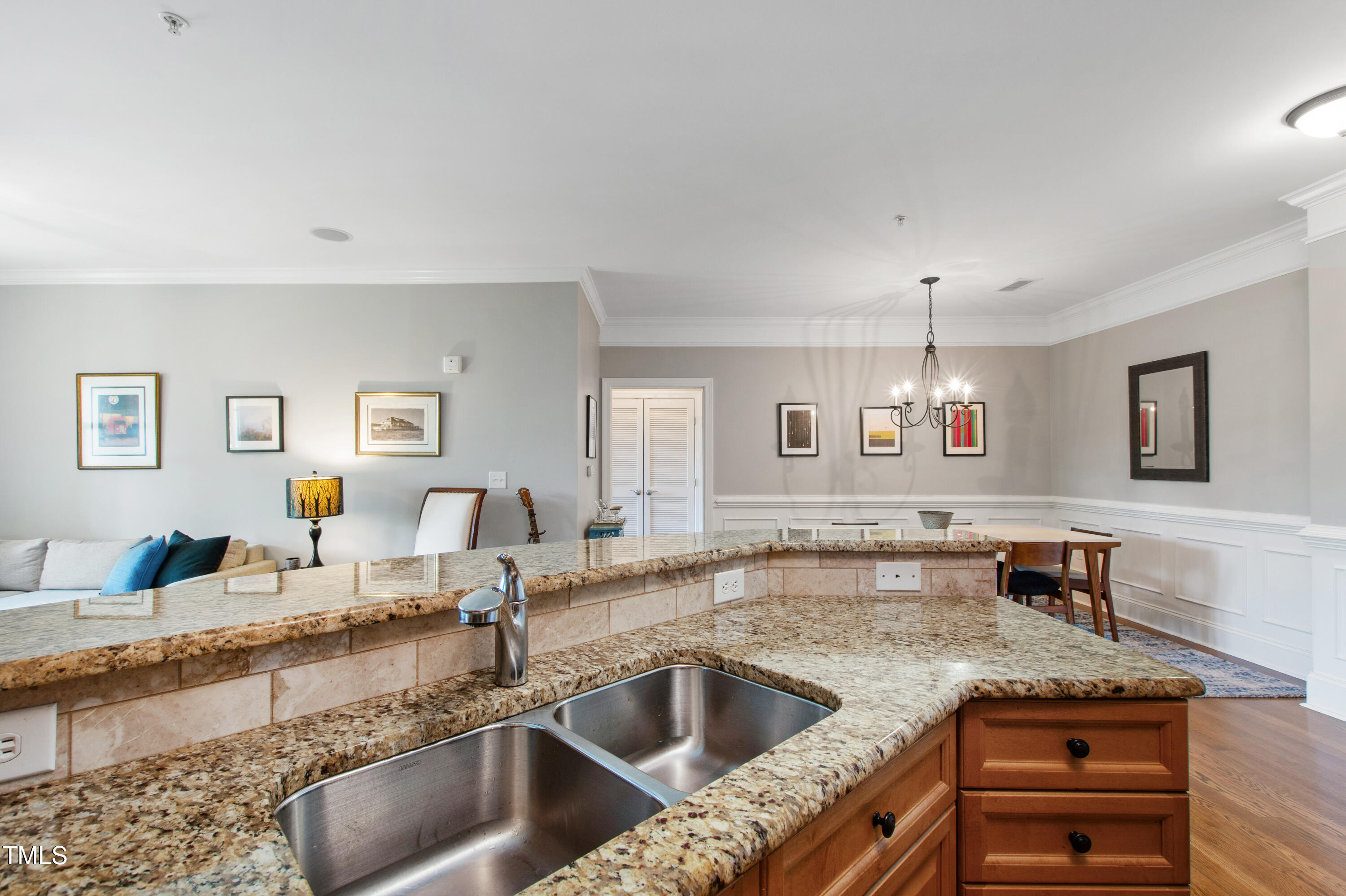 340 Allister Drive # 201