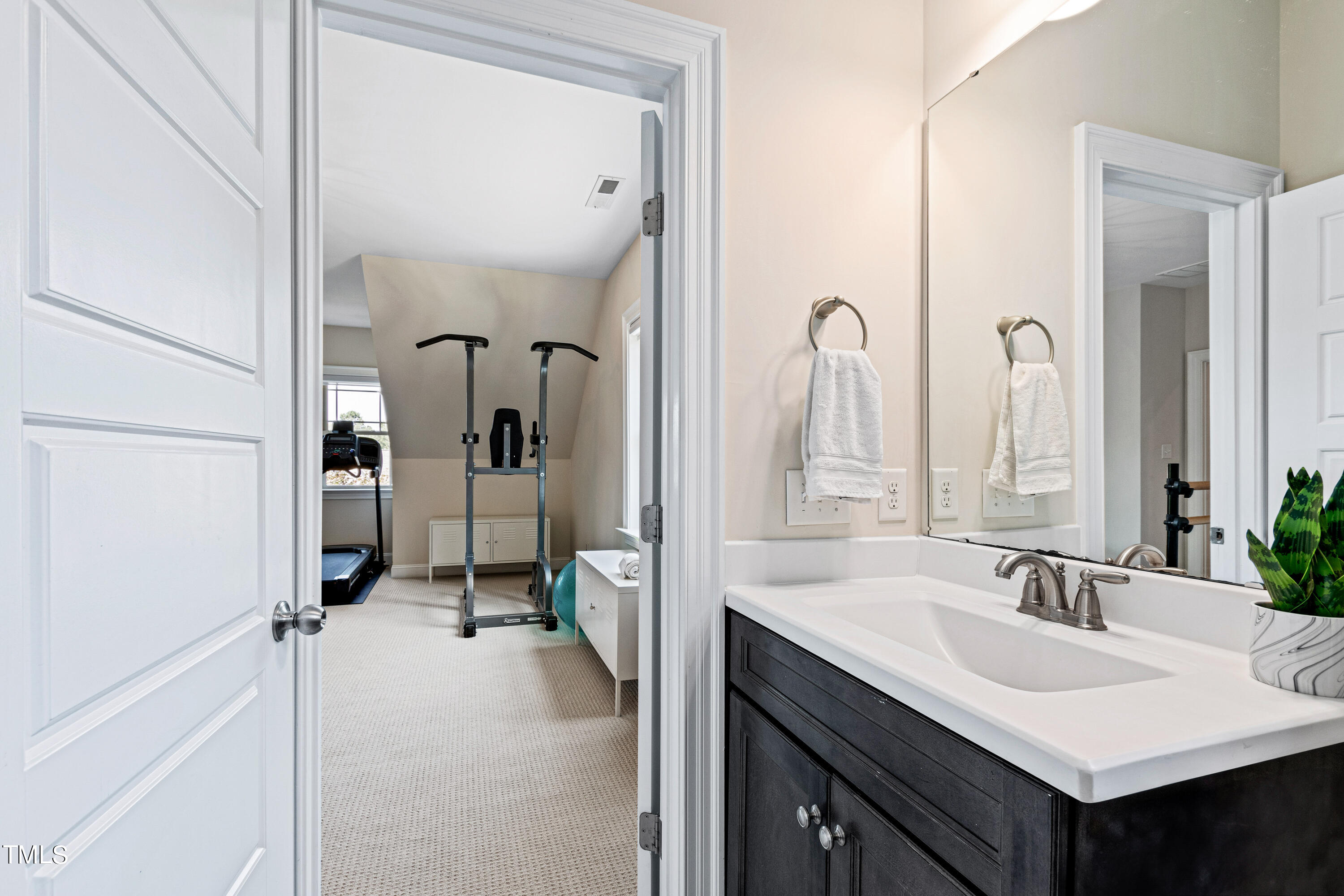 3209 Bryant Falls Court