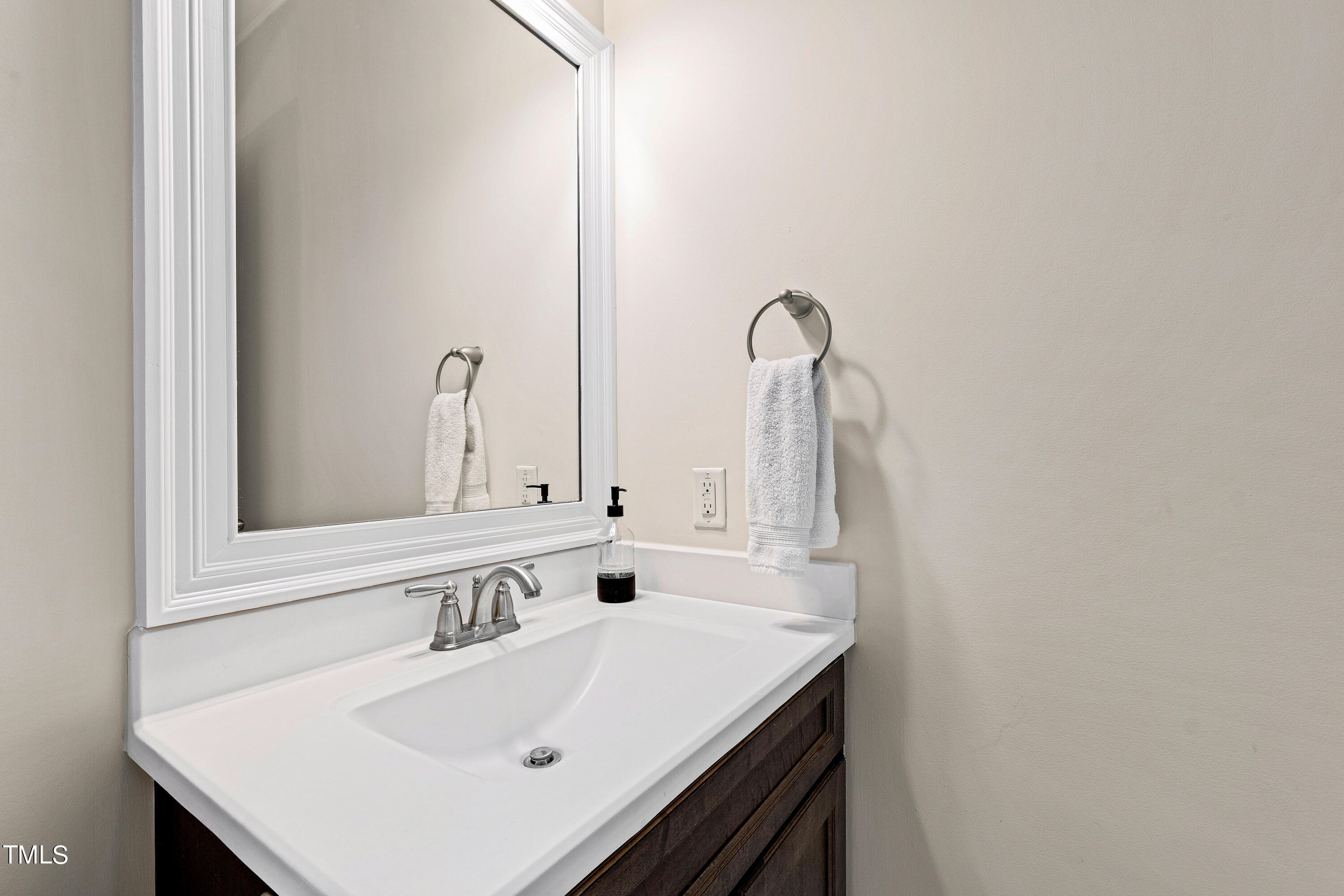 3209 Bryant Falls Court