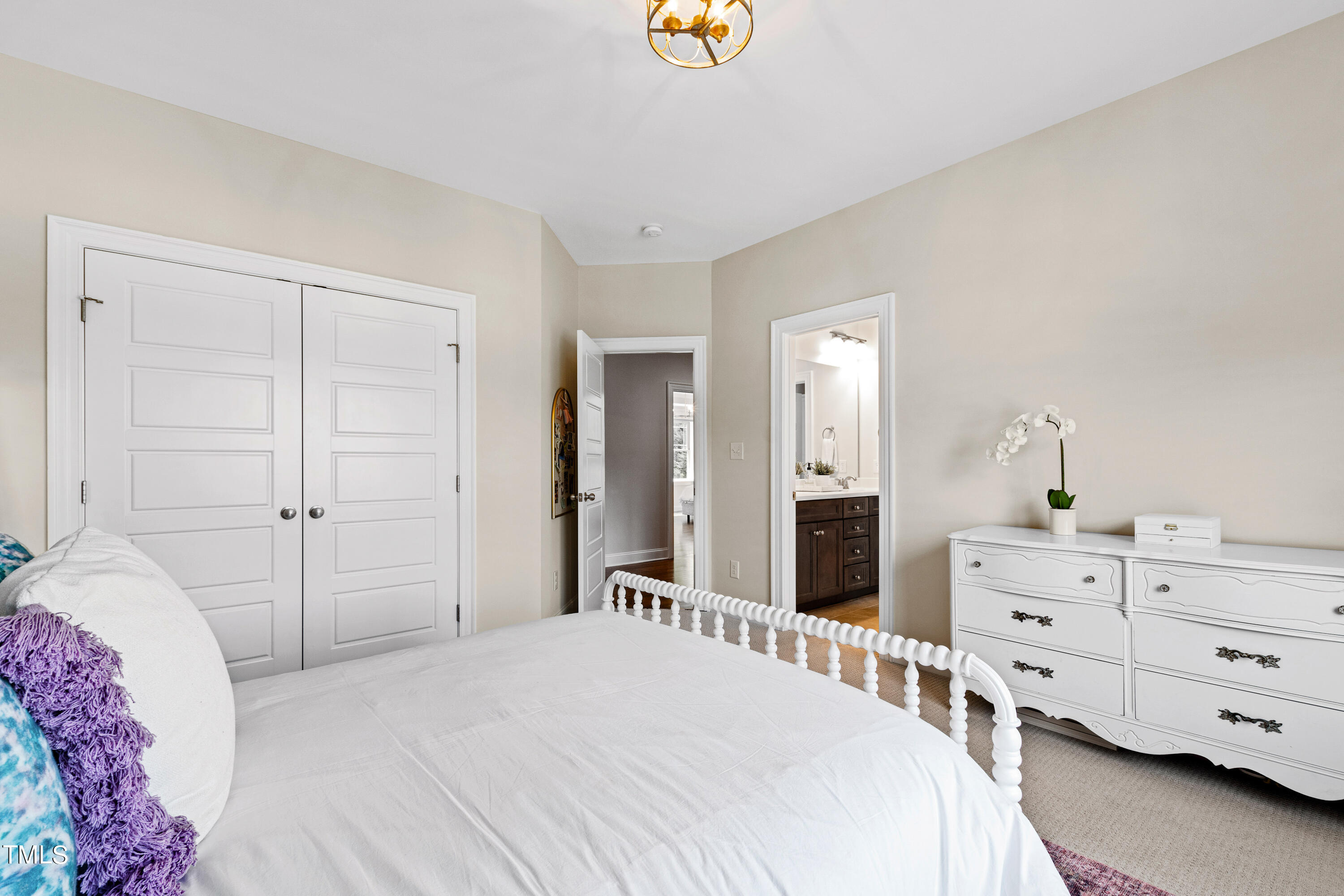 3209 Bryant Falls Court