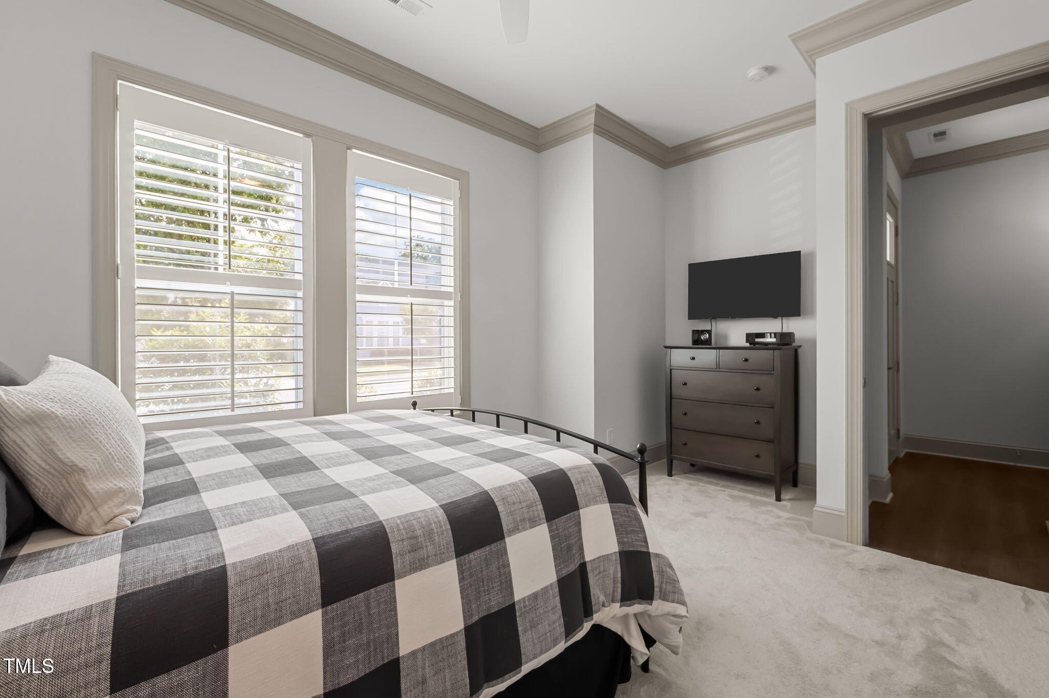 586 Middleton Place