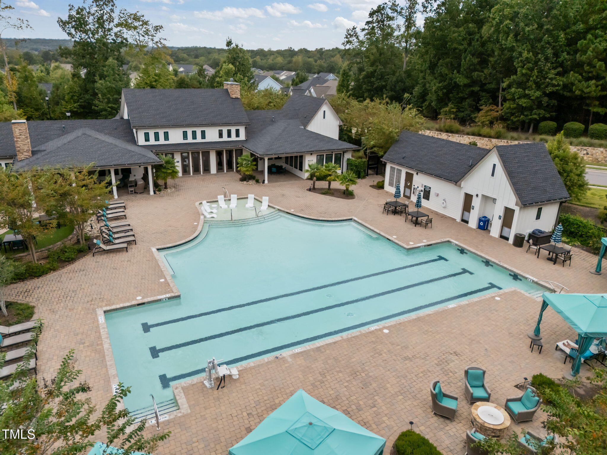 586 Middleton Place