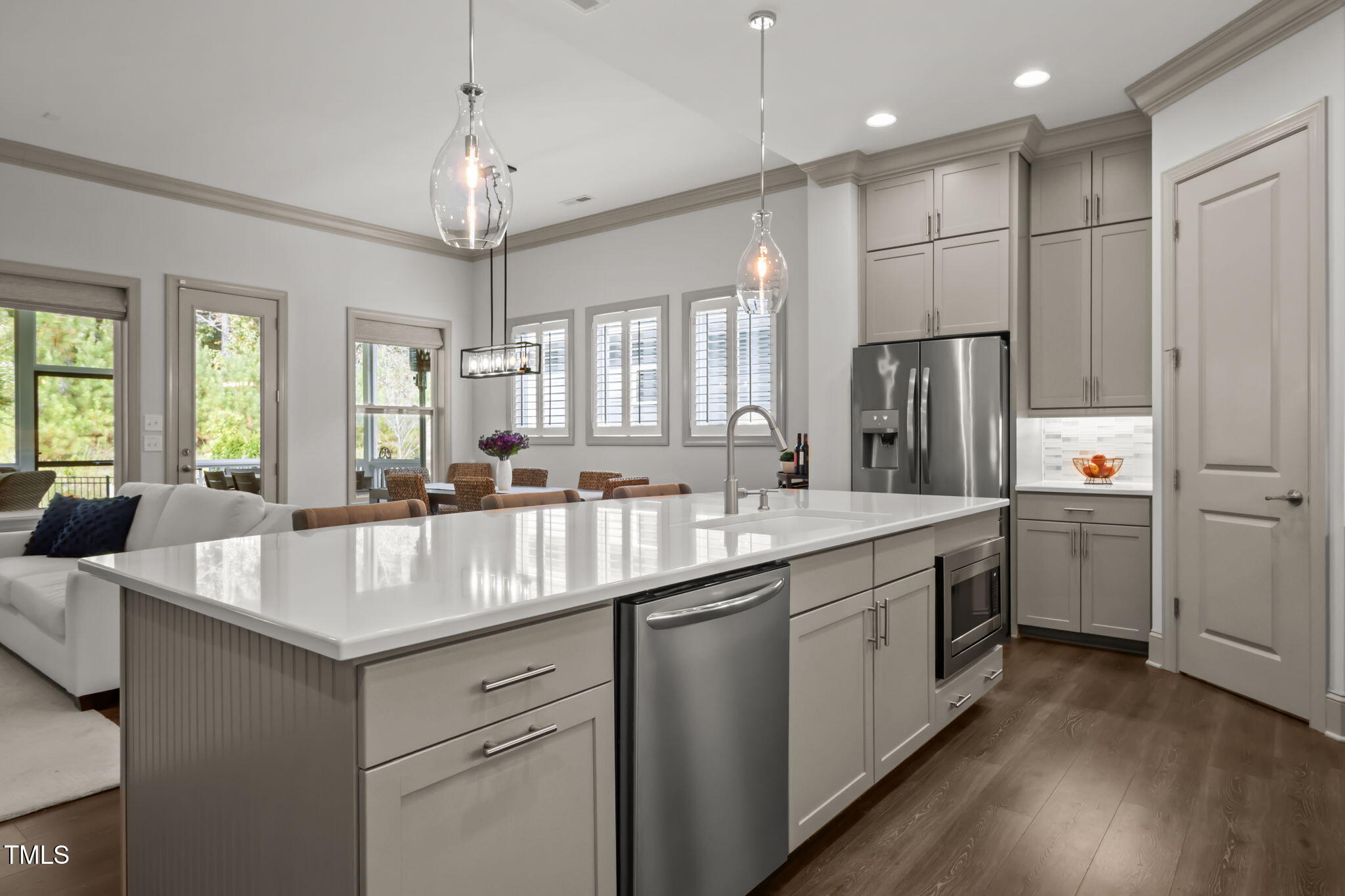 586 Middleton Place
