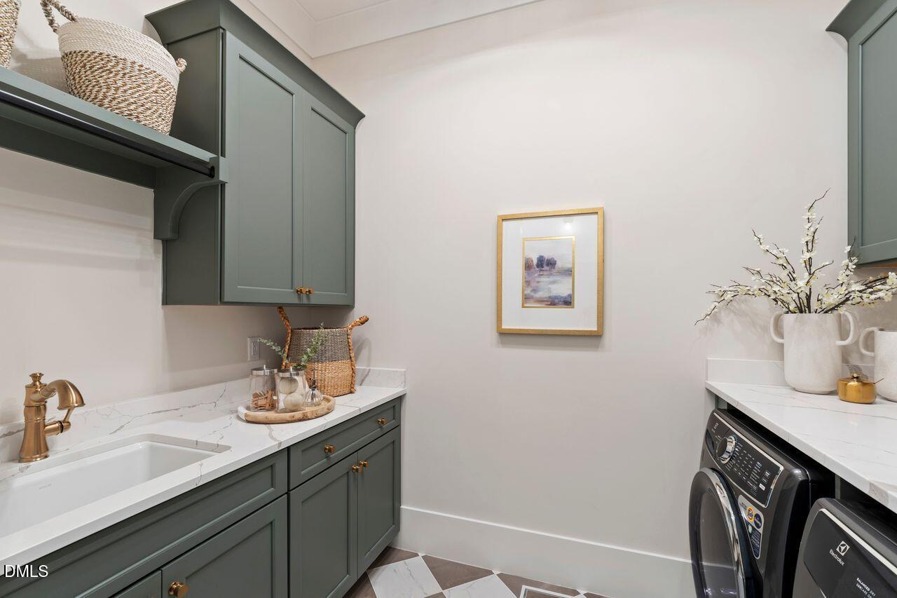 1406 Hunting Ridge Road