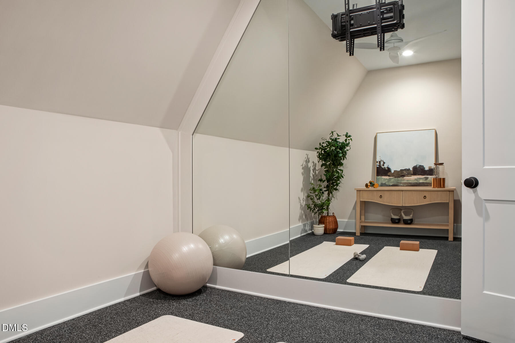 1406 Hunting Ridge Road