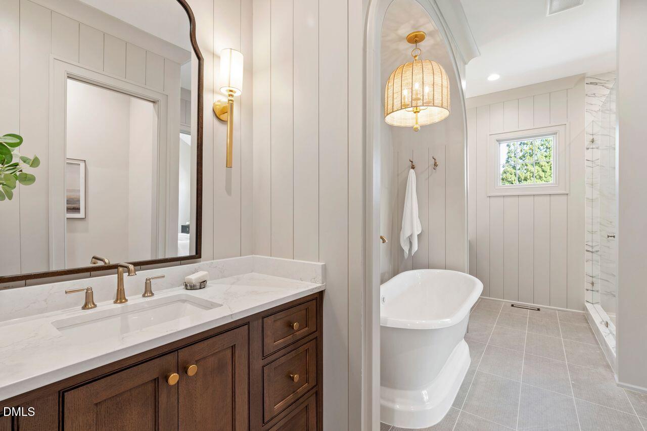 1406 Hunting Ridge Road