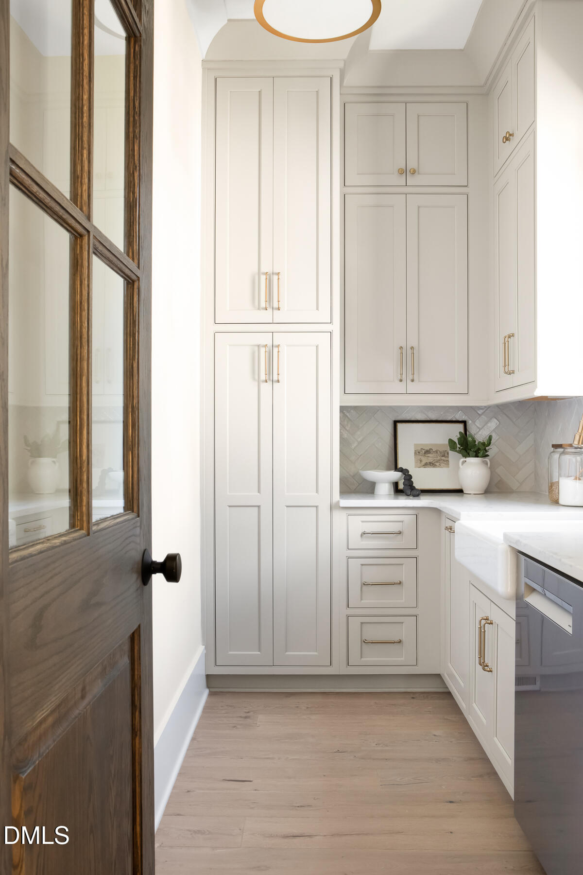 1406 Hunting Ridge Road