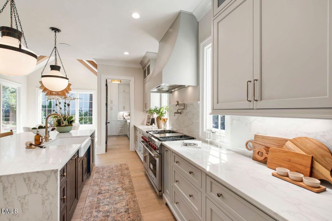 1406 Hunting Ridge Road