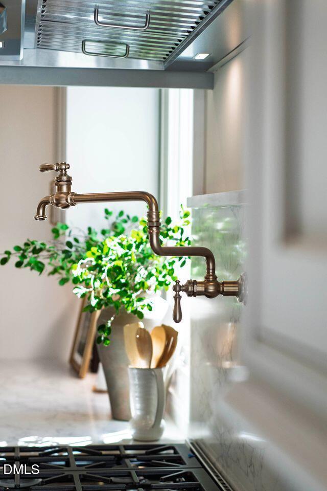 1406 Hunting Ridge Road