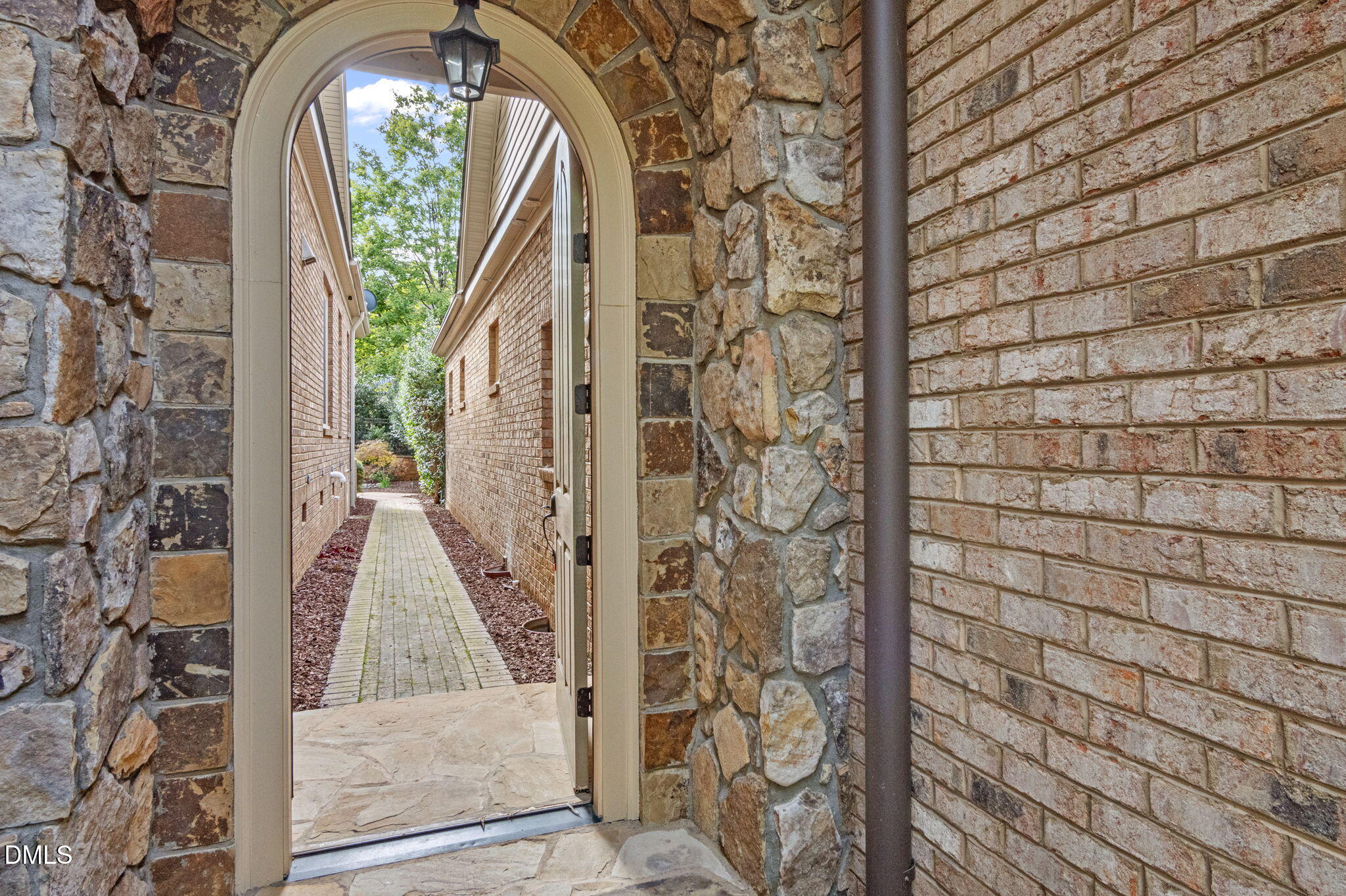 4171 English Garden Way