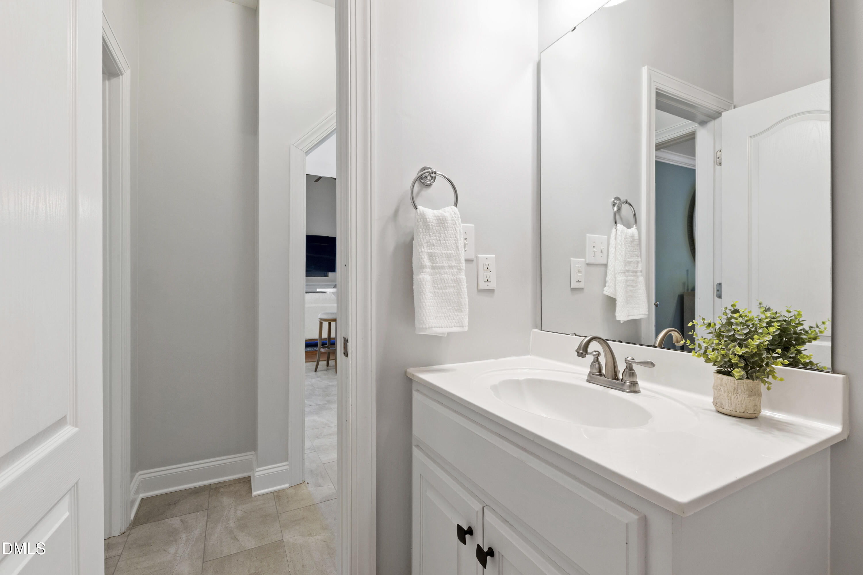 212 Fox Pen Drive, Raleigh