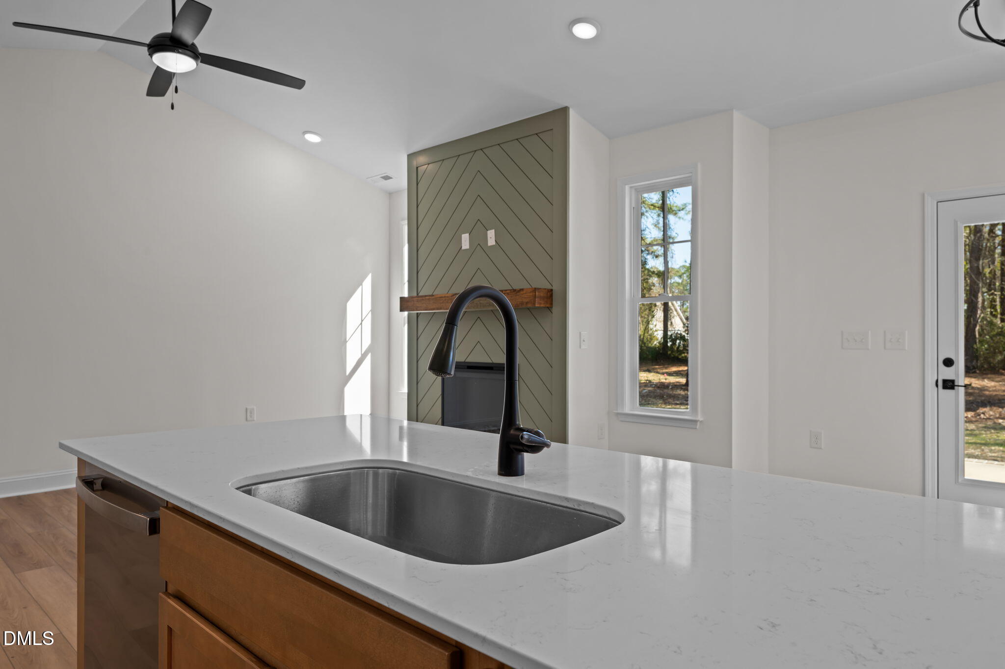 1216 Petite Terre Court